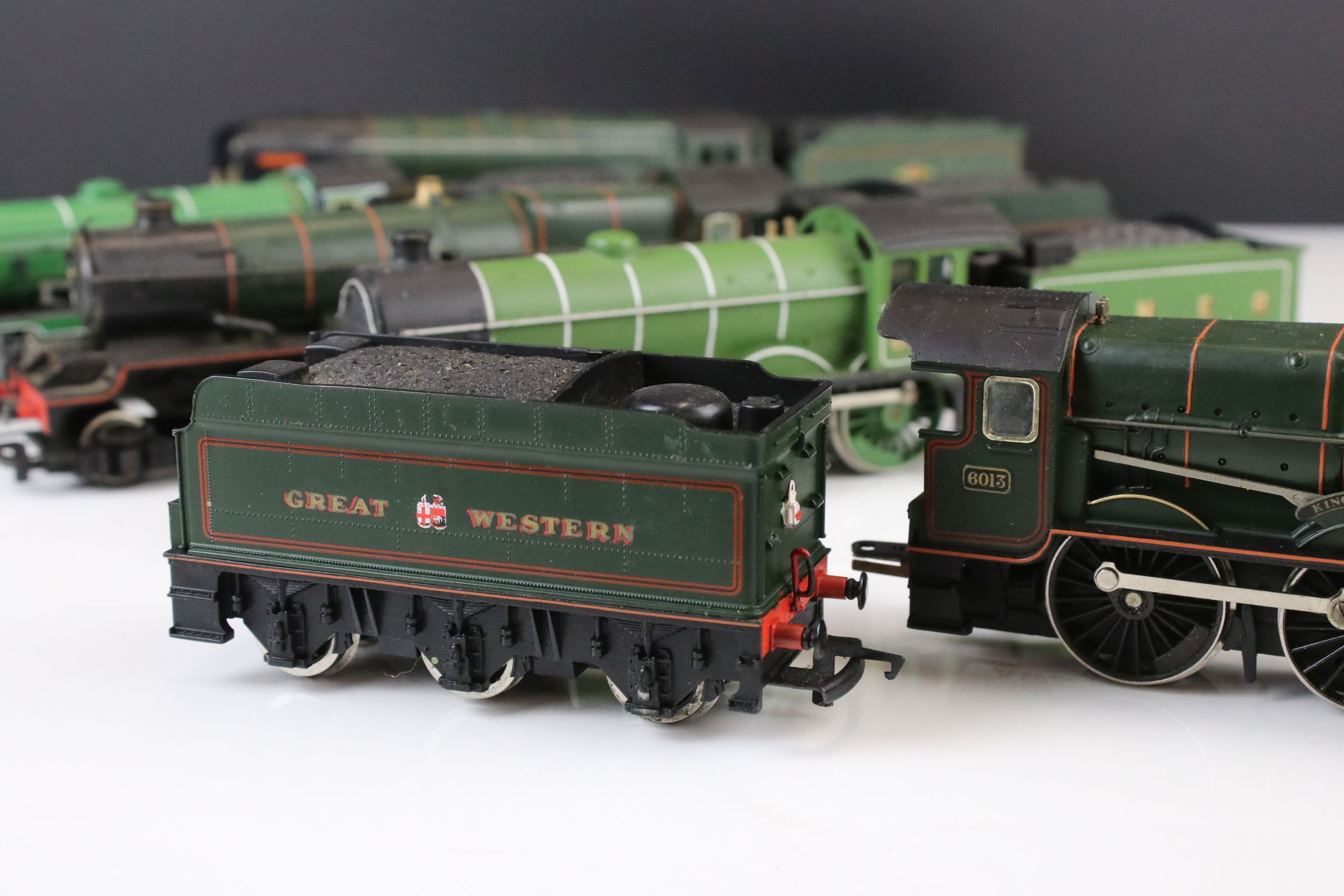 Five OO gauge locomotives with tenders (some unrelated) to include Hornby Stowe 4-4-0, Hornby King - Image 3 of 10