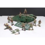 A Britains World War One / WW1 British tank together with a selection of British military figures.