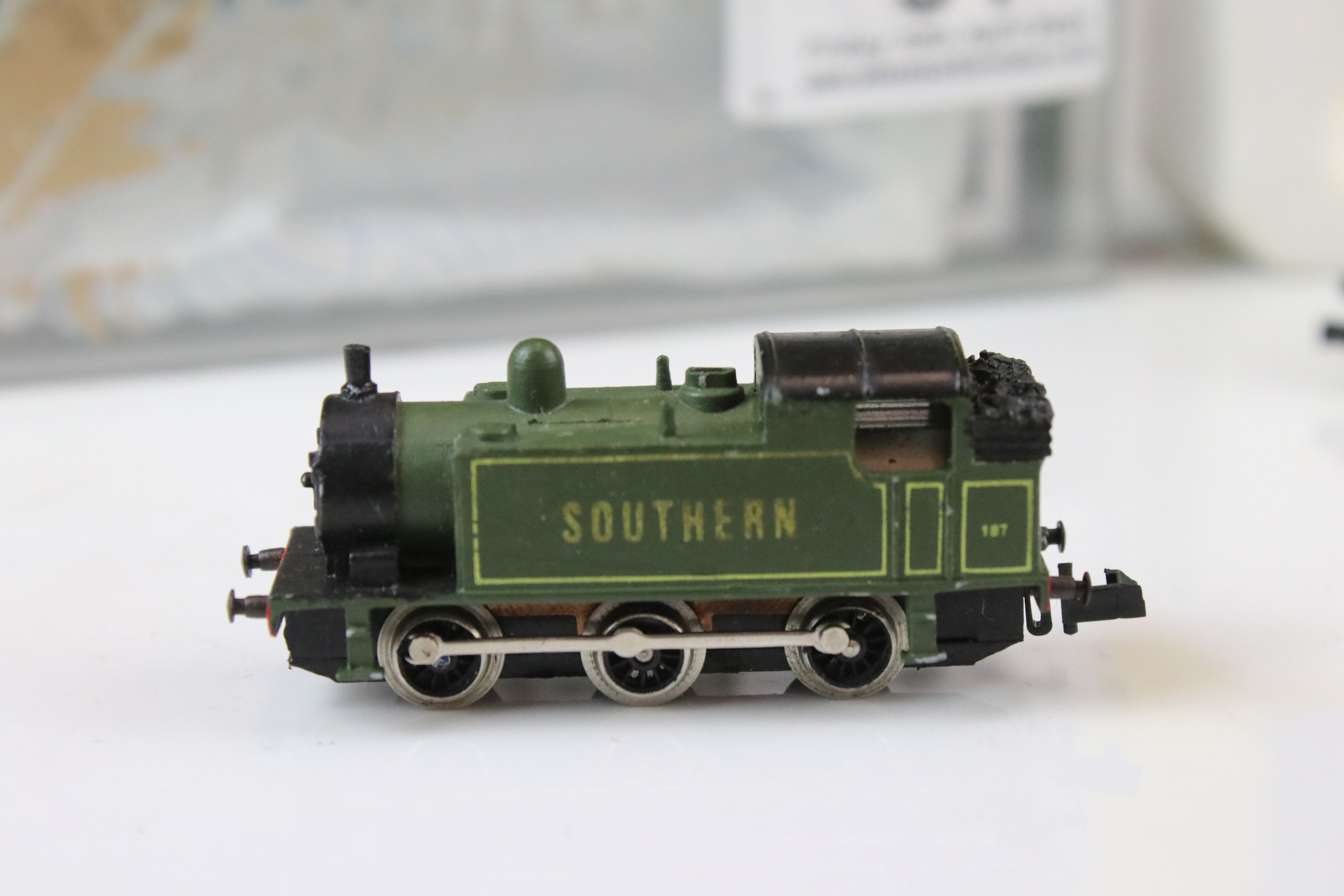 Boxed Minitrix N gauge 2936 locomotive plus a Graham Farish 0-6-0 Southern loco within Bachmann Plus - Image 3 of 7