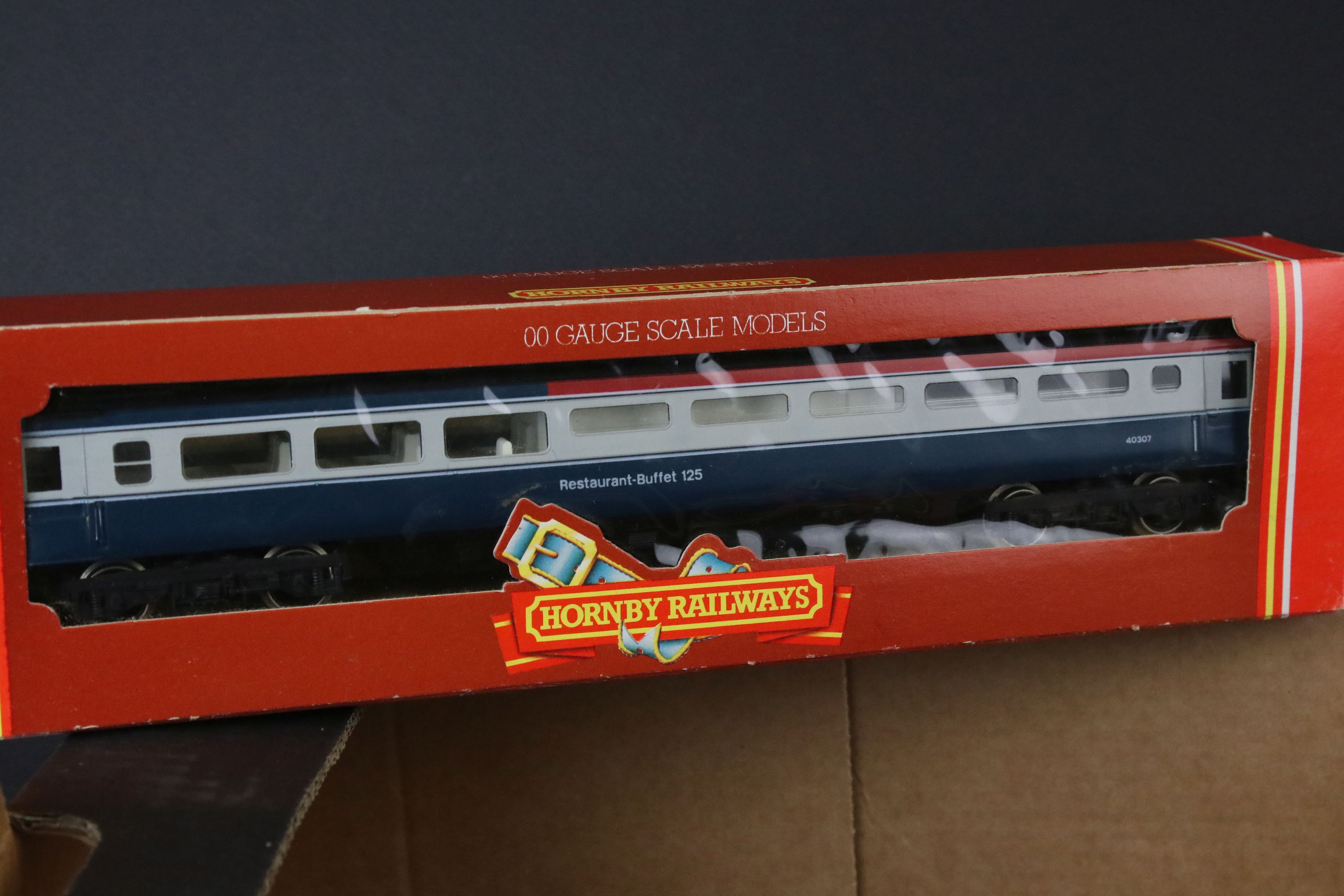 19 OO gauge items of rolling stock to include 3 x boxed Hornby examples (R427, R001 & R029) plus a - Image 4 of 7