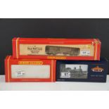 Two boxed OO gauge locomotives to include Hornby R316 LNER 0-6-0T Class J83 and Bachmann 31055 J72