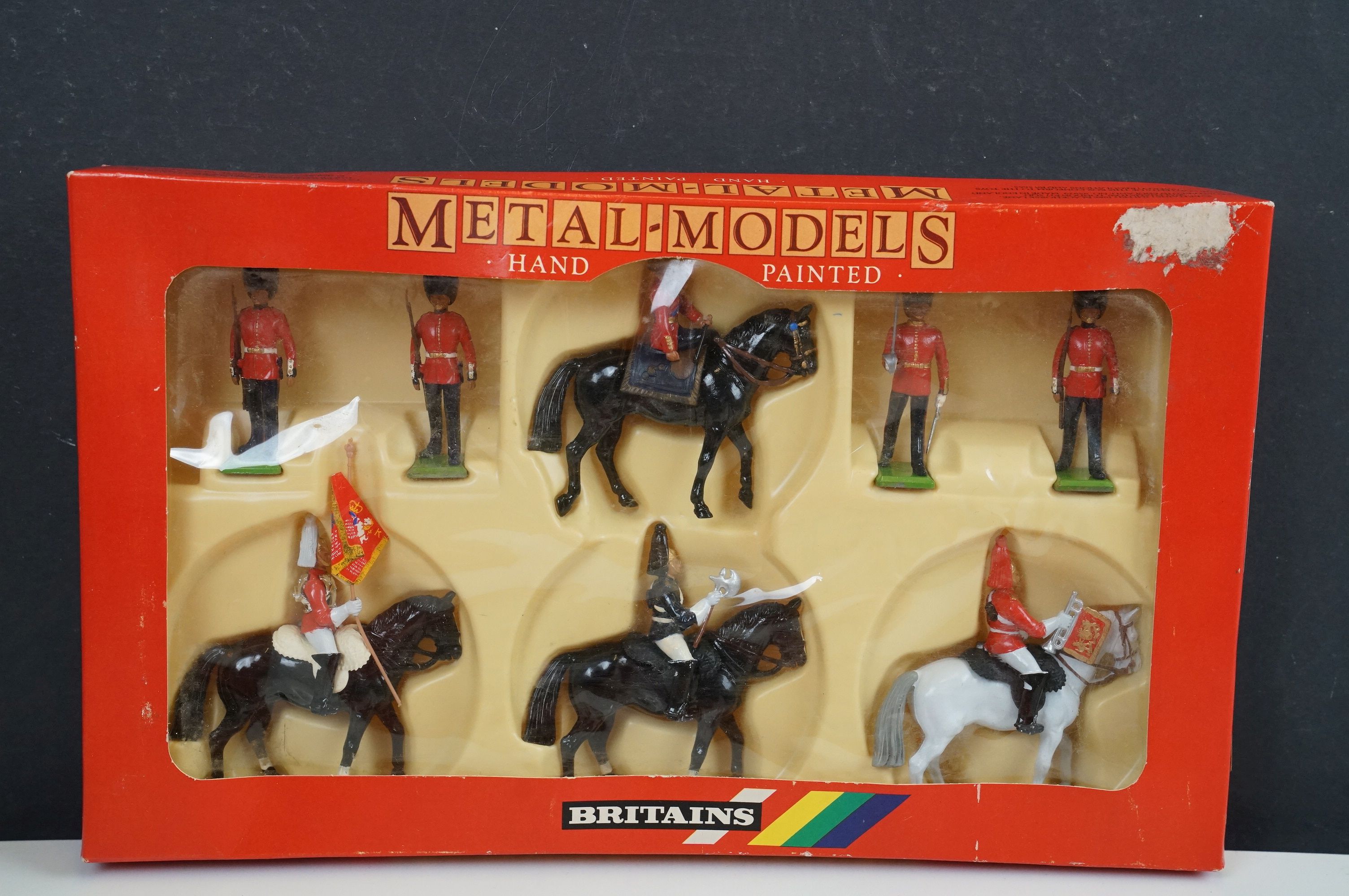 A collection of boxed Britains soldiers to include 7218 Queen Elizabethh II and Lifeguards, 7235 - Image 2 of 5