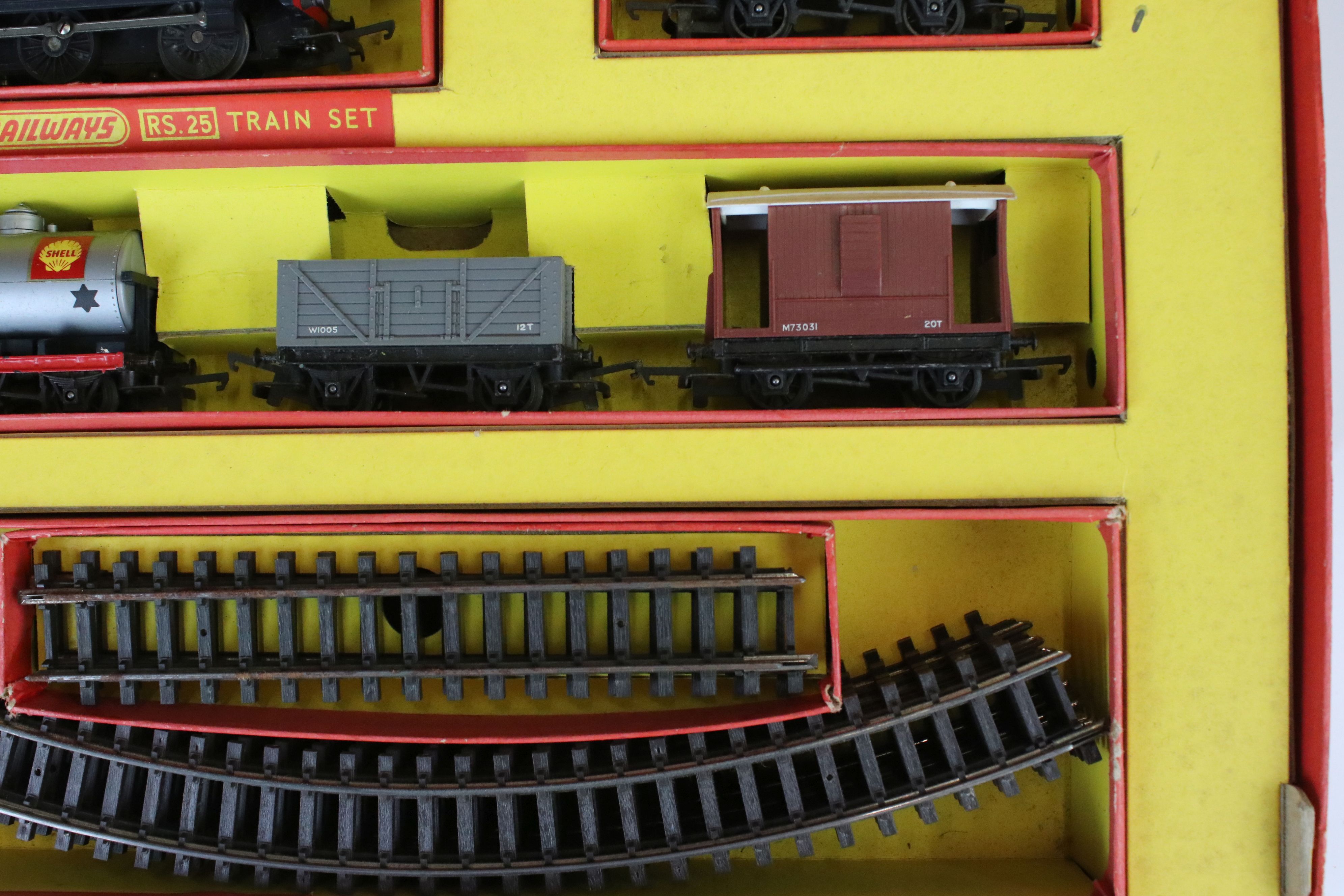 Three boxed Triang OO gauge train sets to include RS25, RO and Princess Elizabeth set plus a boxed - Image 13 of 19