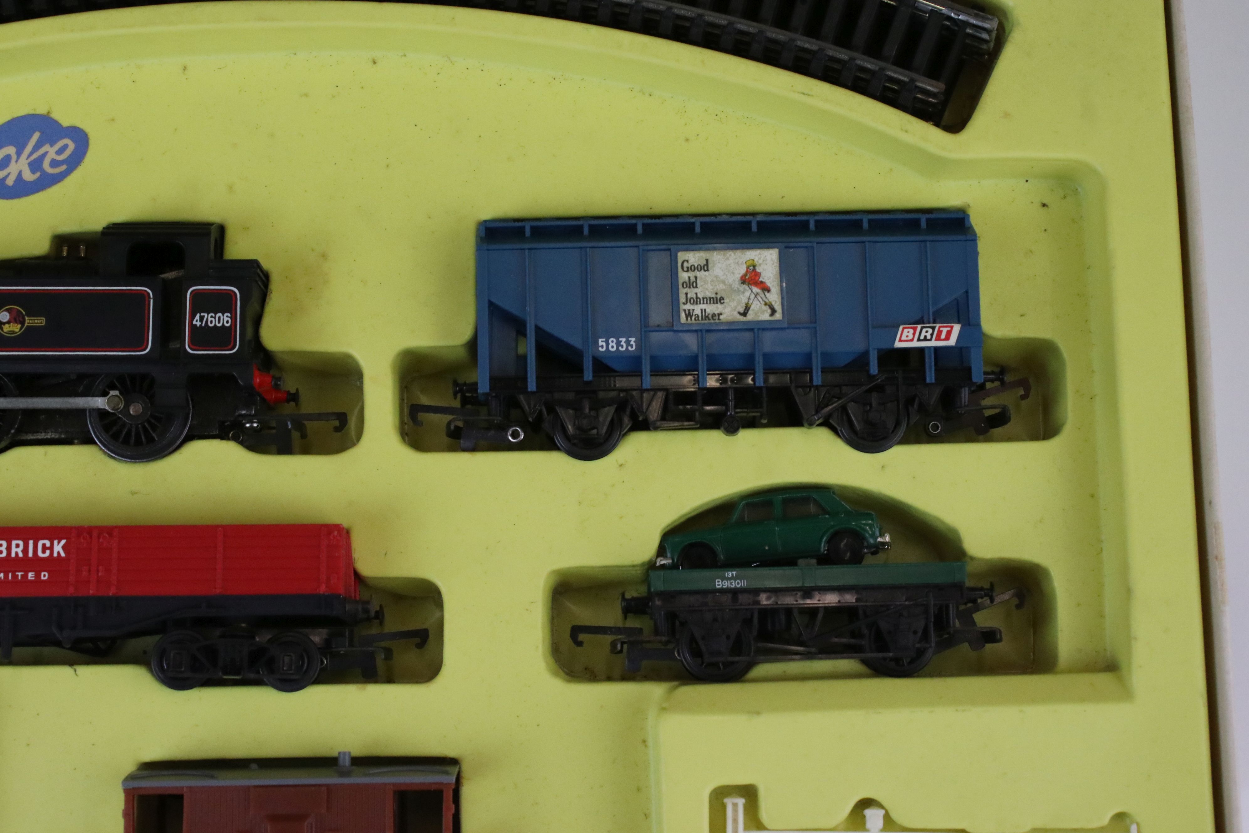 Three boxed Triang Hornby OO gauge train sets to include The Blue Pullman, RS607 Local Passenger Set - Image 6 of 12