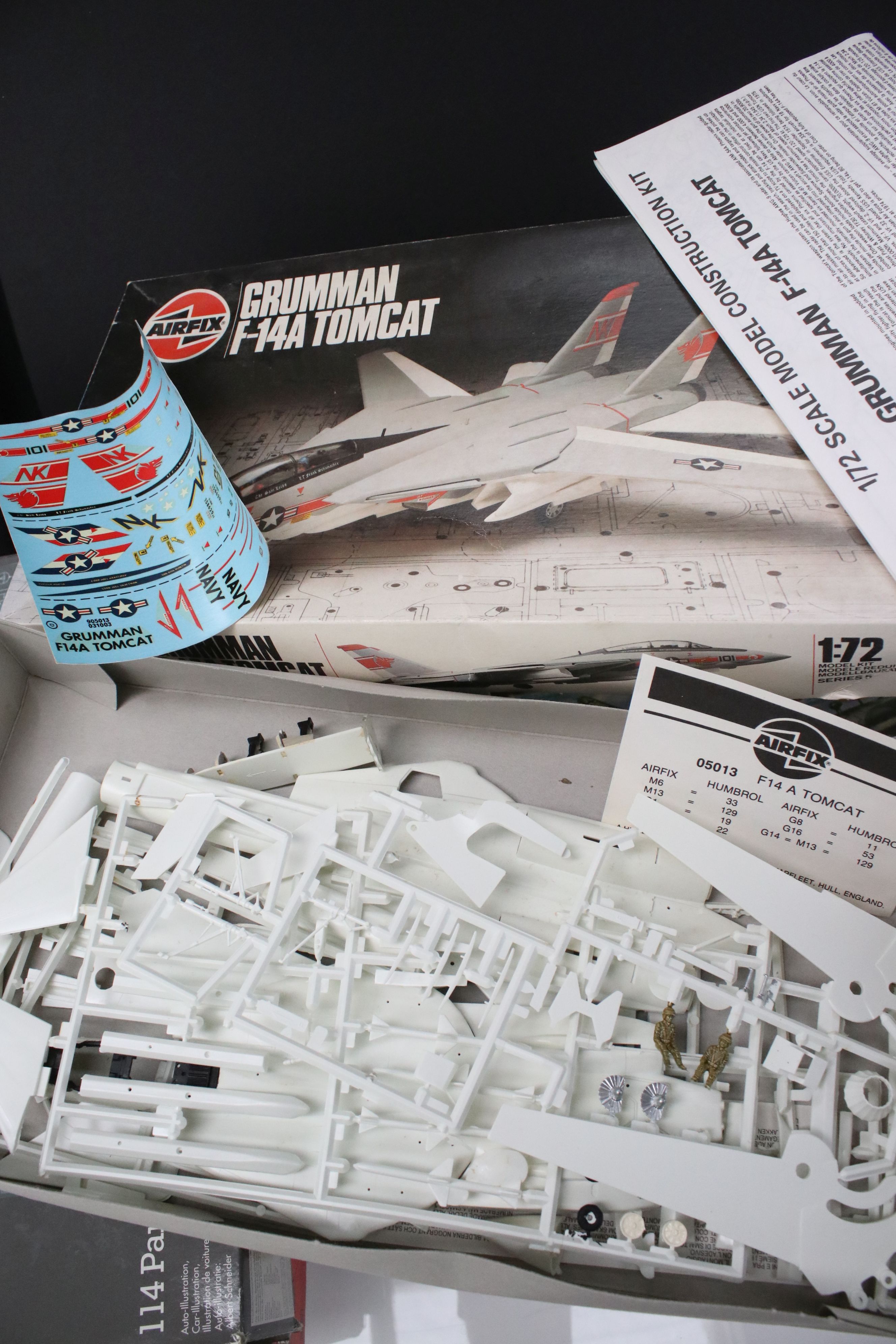 Model Kits - Around 30 boxed plastic model kits and figure sets to include Tamiya, Airfix, Hasegawa, - Image 30 of 30