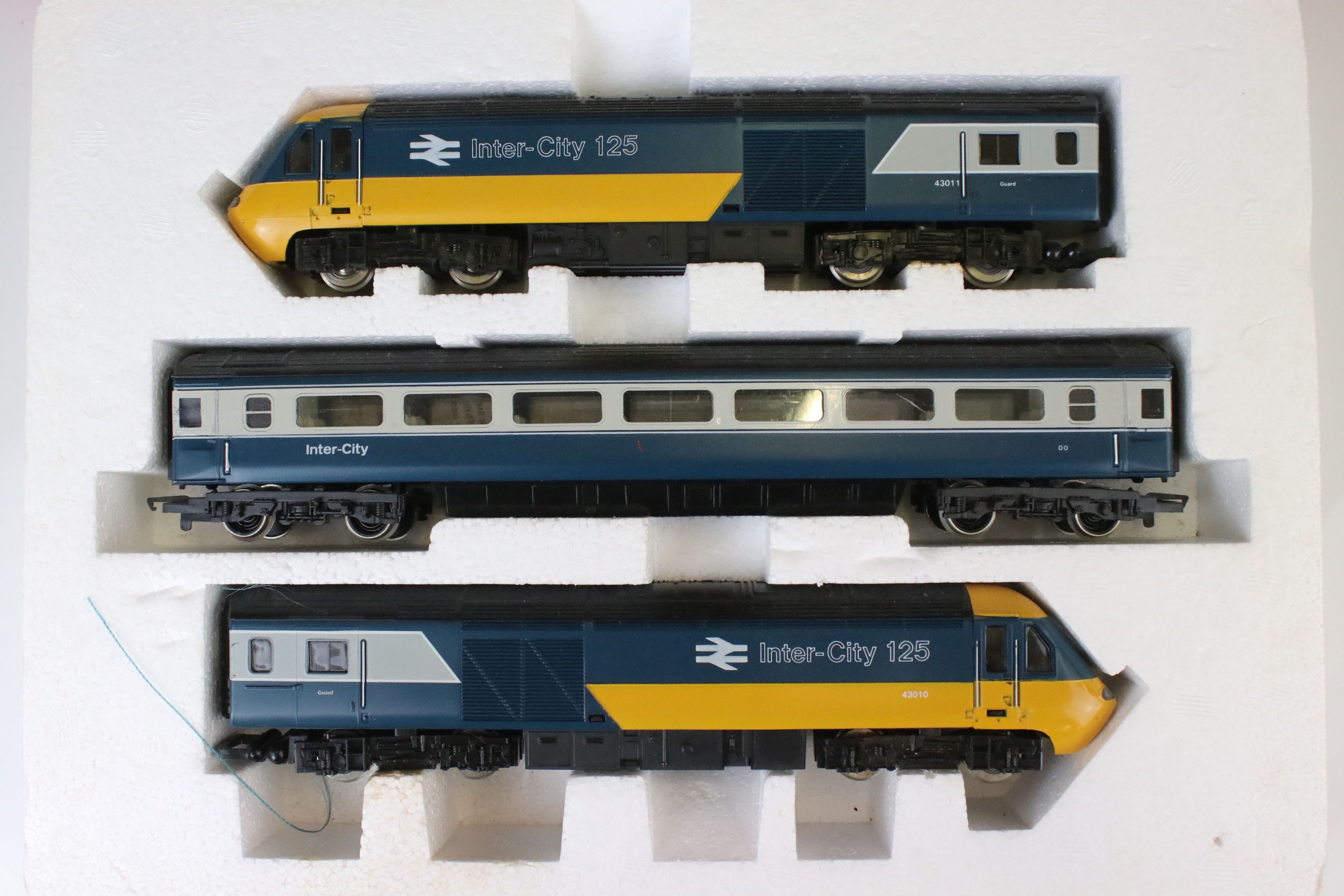 Boxed Hornby OO gauge R332 High Speed Train Pack, complete - Image 3 of 5