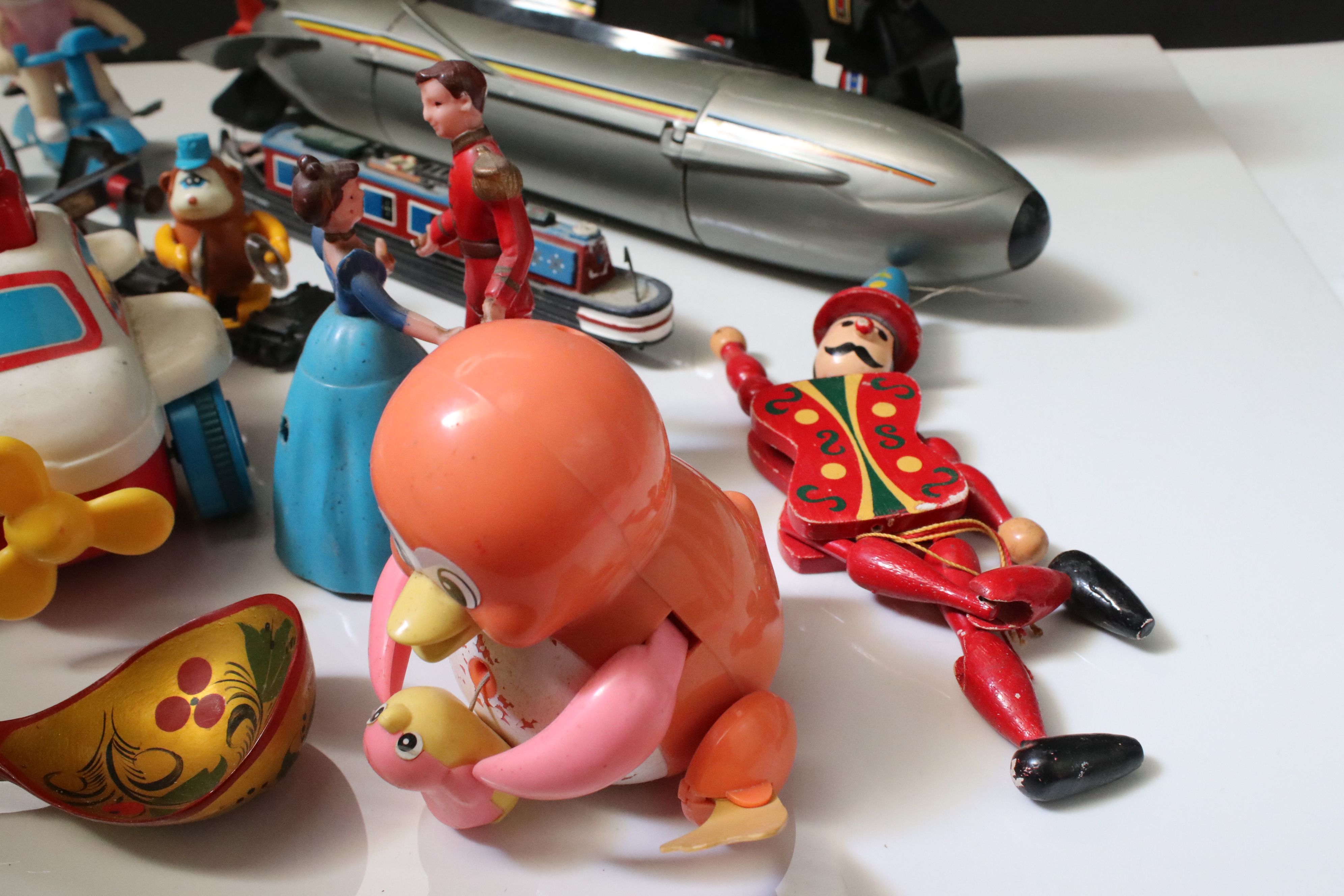 Group of mixed toys to include wooden puppets, plastic robot, plastic submarine etc - Image 3 of 6