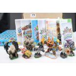 Retro gaming - 30 + Skylanders figures plus 5 Wii games (1 disc missing) and one Xbox 360 game