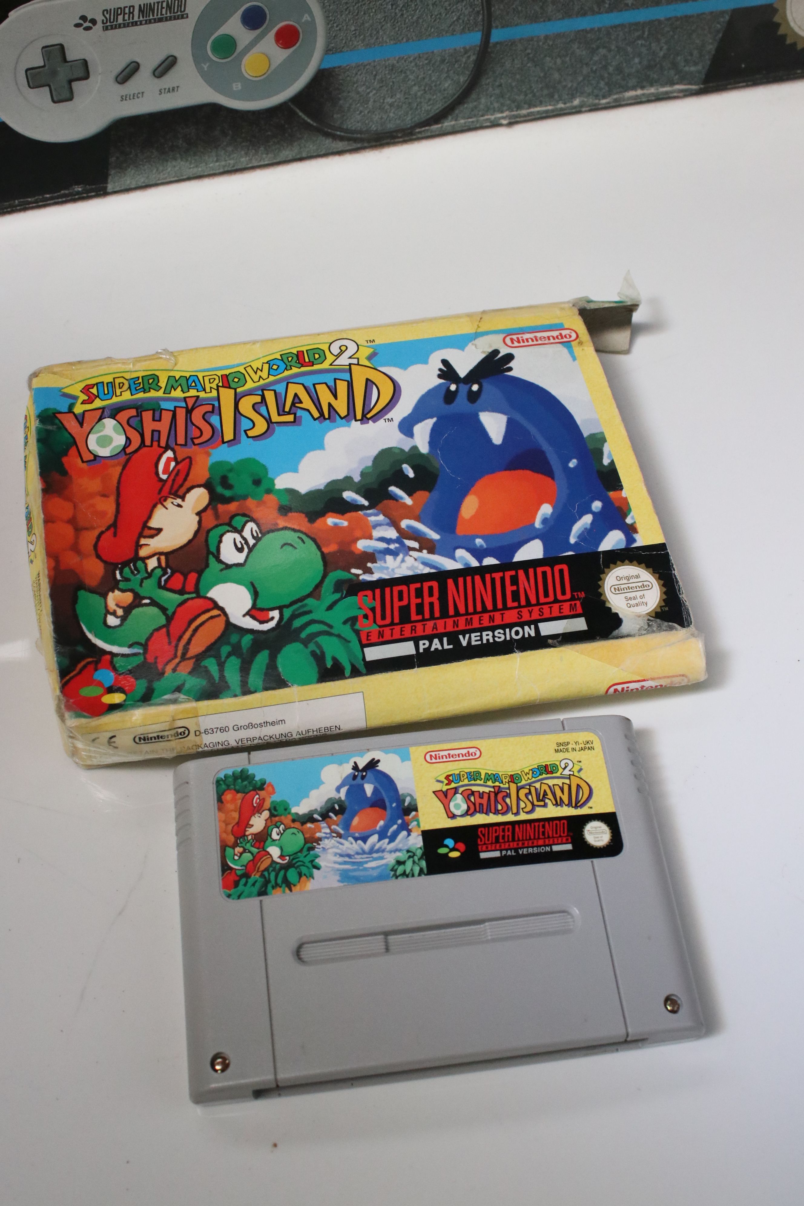 Retro Gaming - Boxed Super Nintendo SNES console with one controller and Super Mario World cartridge - Image 4 of 10