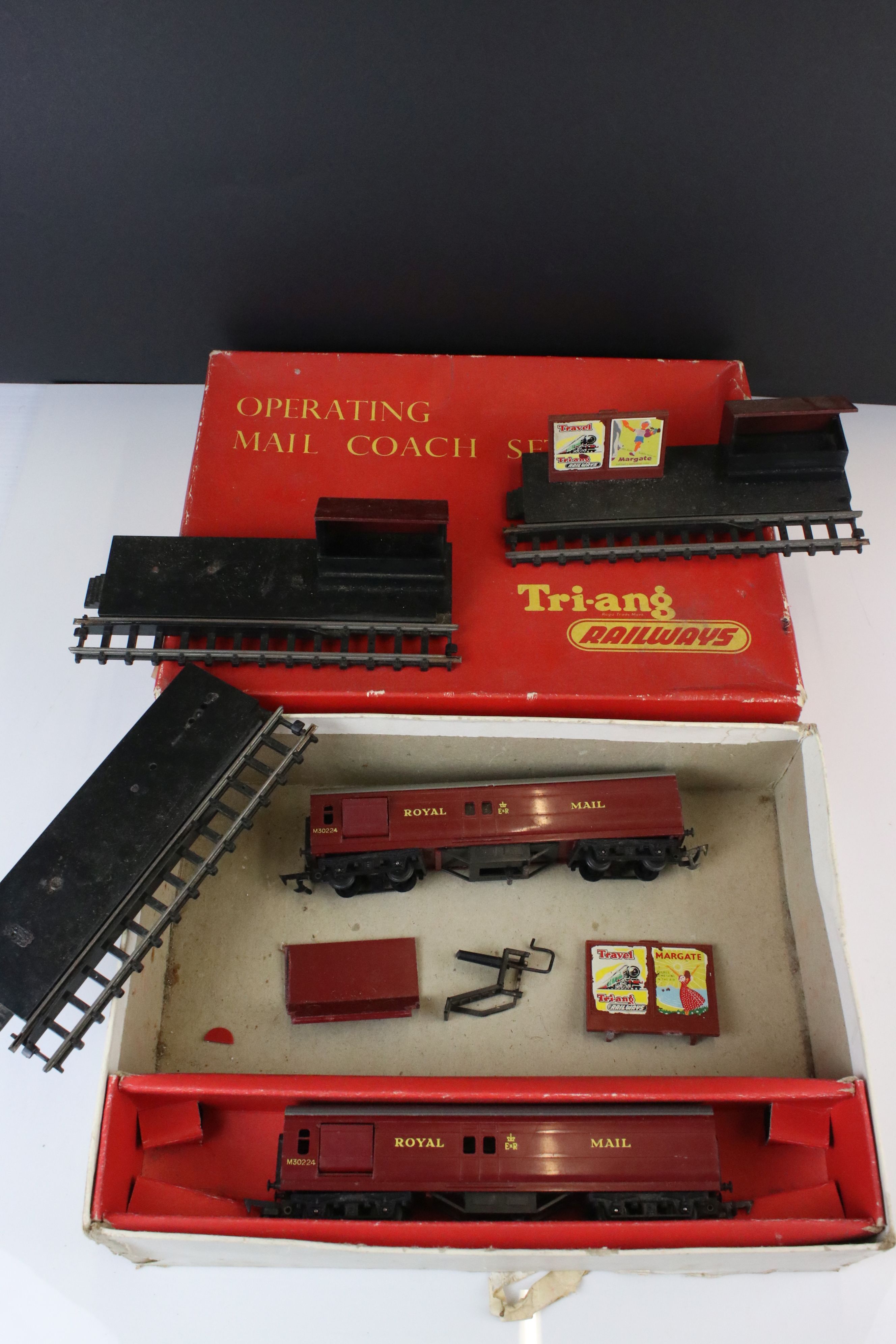 Three boxed Triang OO gauge train sets to include RS25, RO and Princess Elizabeth set plus a boxed - Image 15 of 19