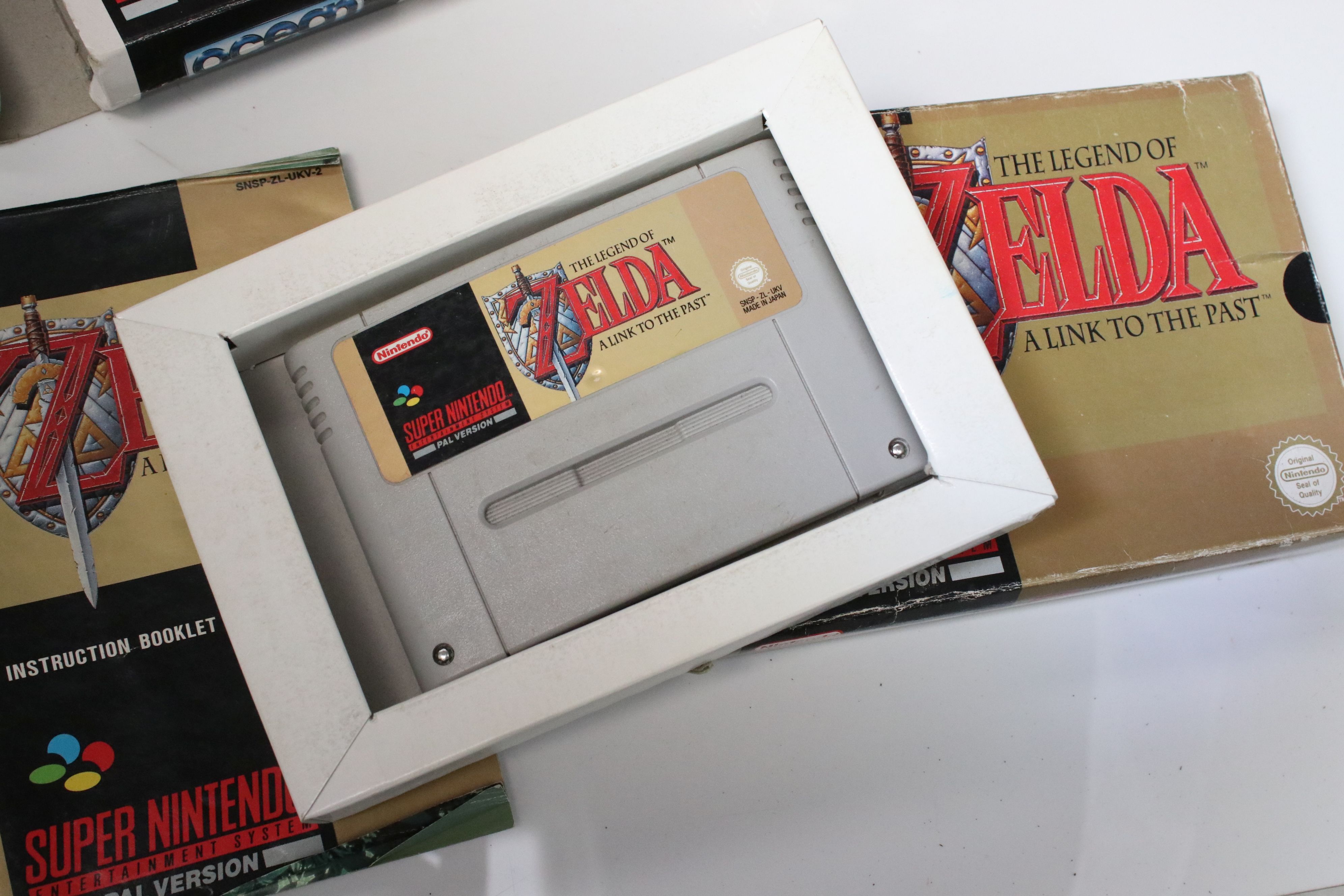 Retro Gaming - Boxed Super Nintendo SNES console with one controller and Super Mario World cartridge - Image 2 of 10