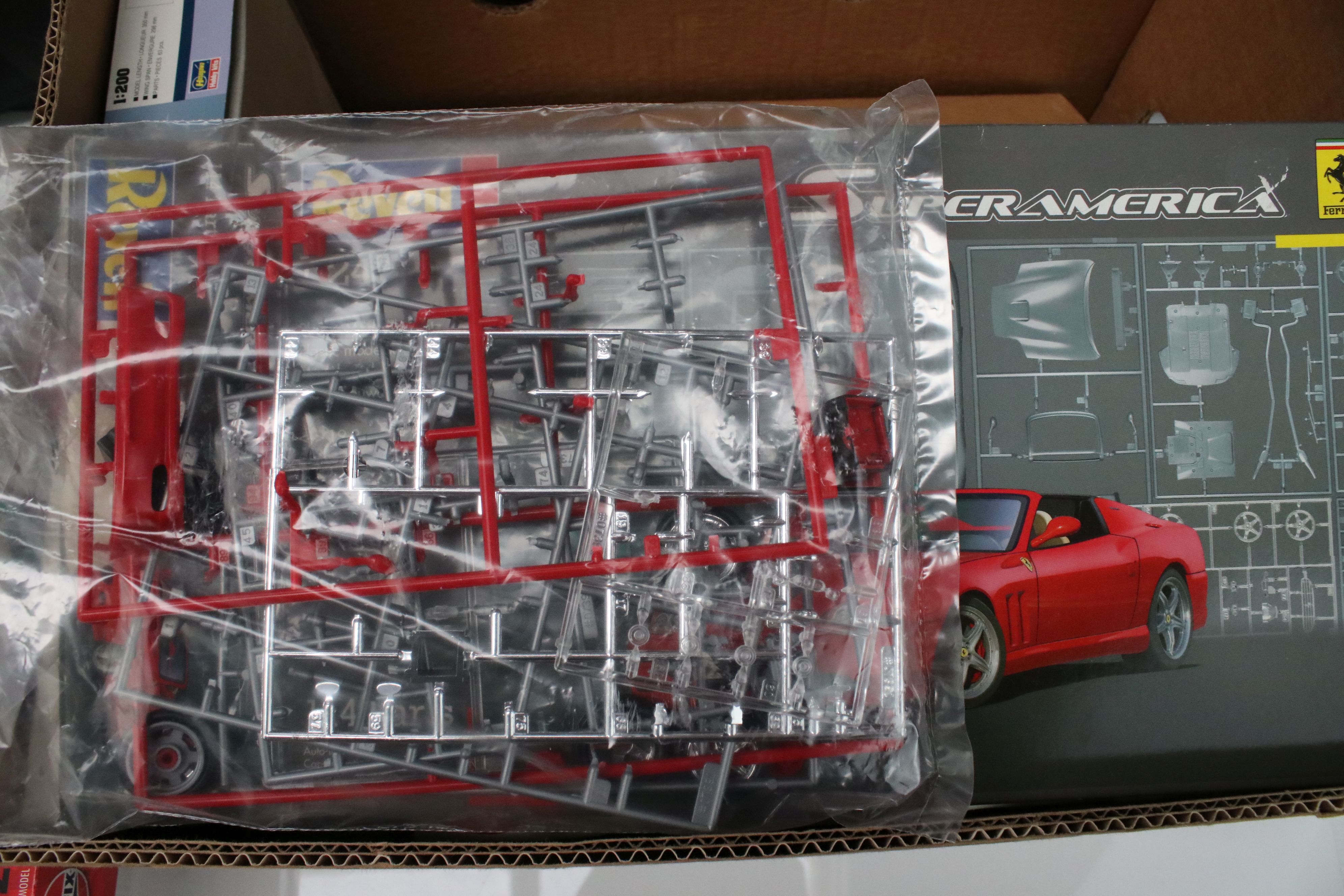 Model Kits - Around 30 boxed plastic model kits and figure sets to include Tamiya, Airfix, Hasegawa, - Image 26 of 30
