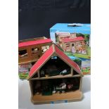 Tomy Sylvanian Families to include boxed Bakery, boxed Canal Boat, Chalet, quantity of figures