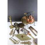 A box of mixed brass and copper ware to include horse brasses, copper kettle and a brass trivet.