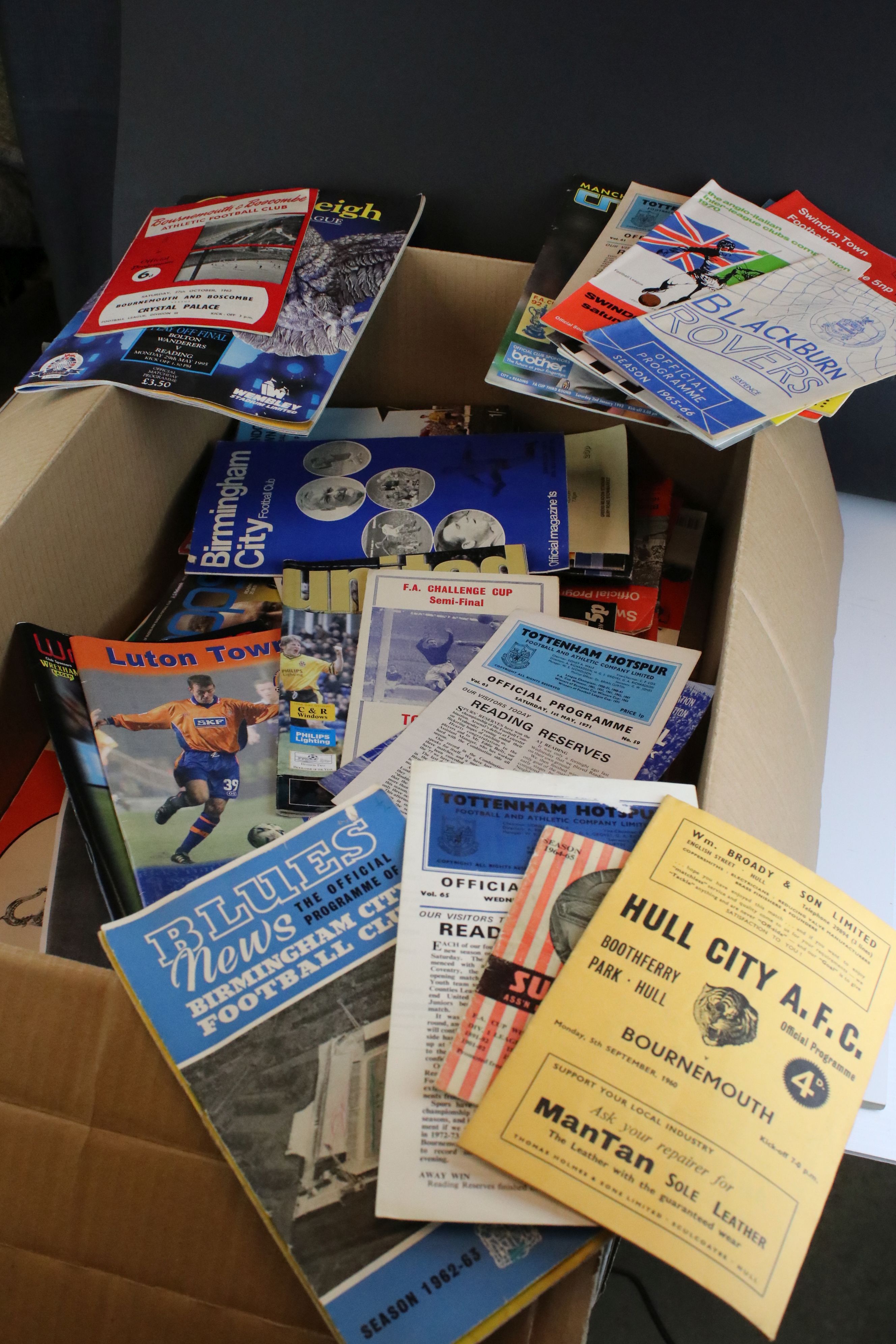 Football Programmes - a collection of approx 175, mostly 1960s - 1990s, various clubs, to include