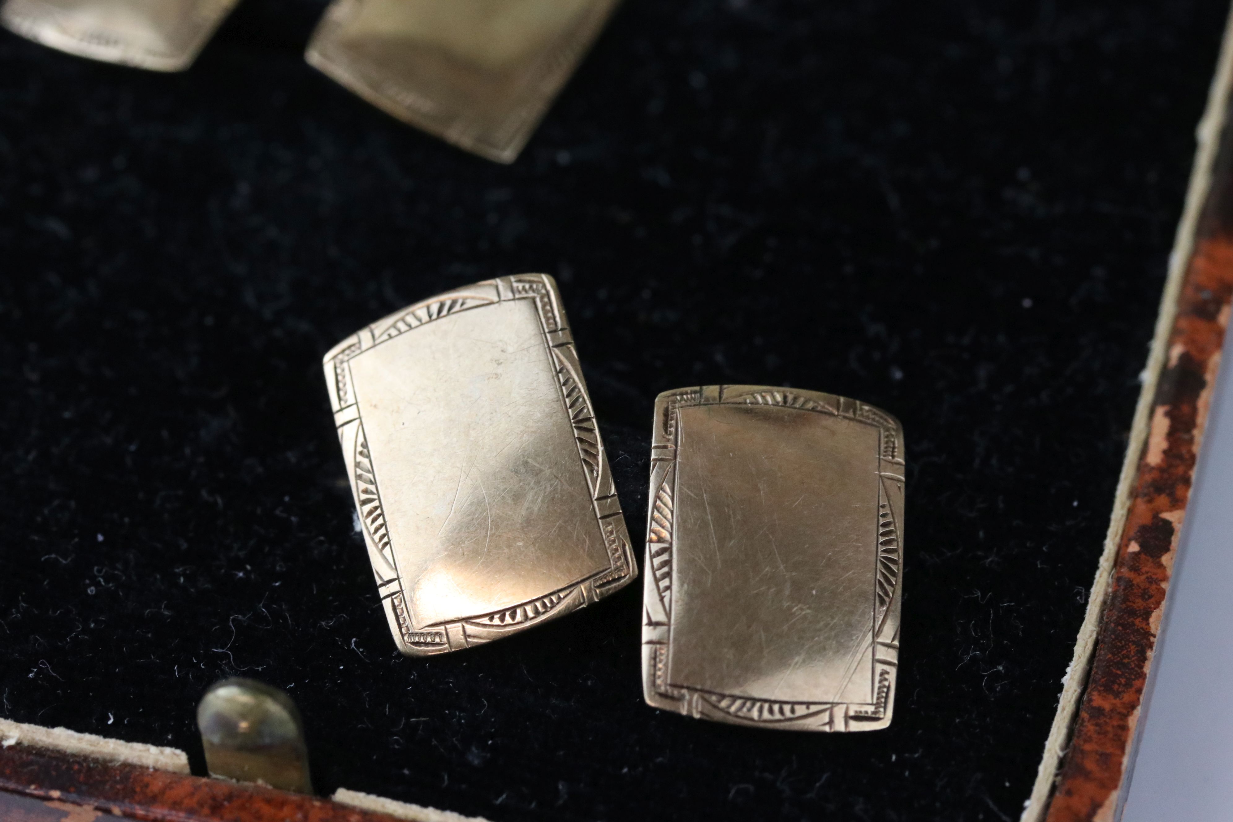 Pair of rose metal chain link cufflinks, rectangular blank panels with engraved decorative border, - Image 3 of 4