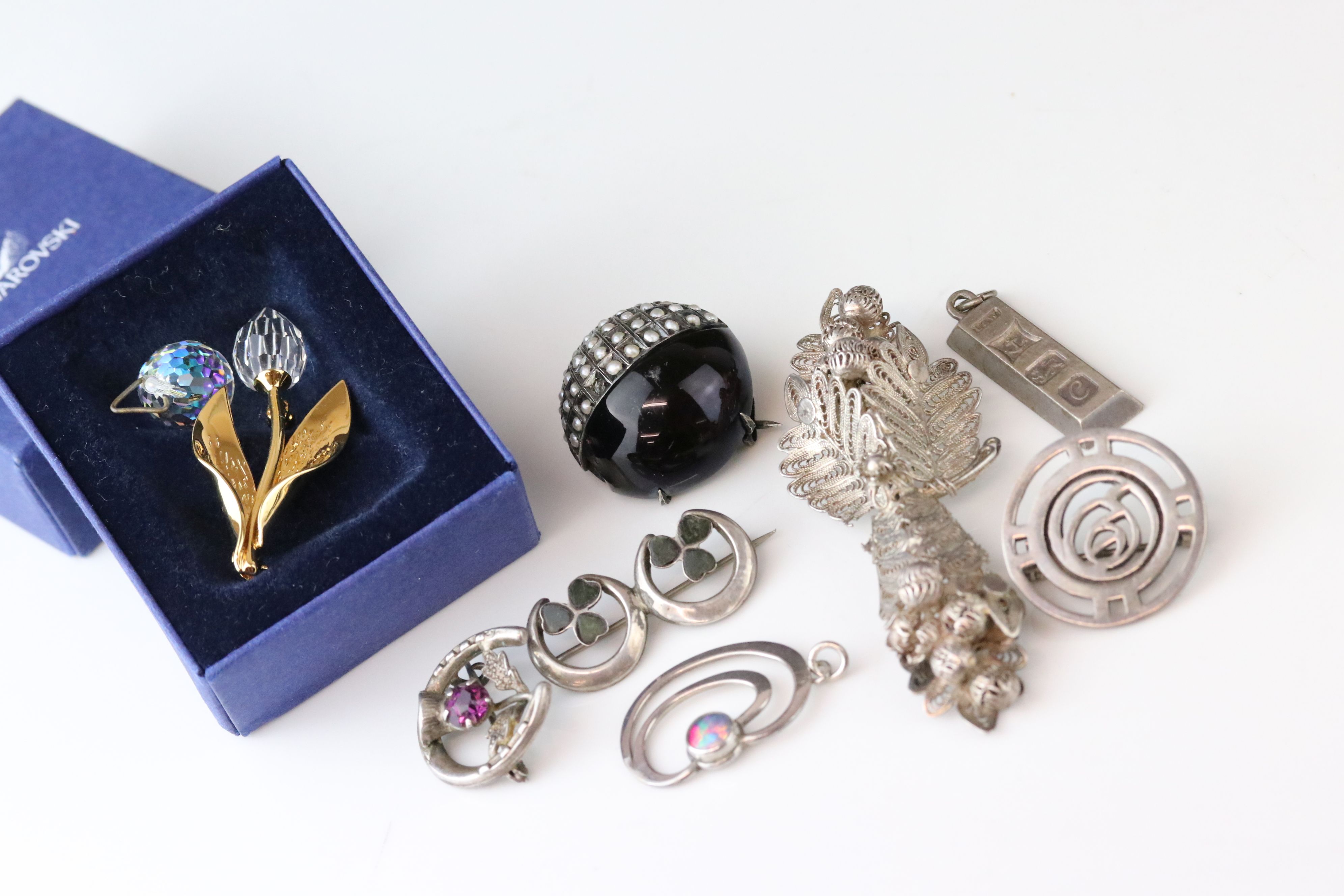 Quantity of jewellery to include Swarovski crystal brooch modelled as a tulip, Swarovski crystal