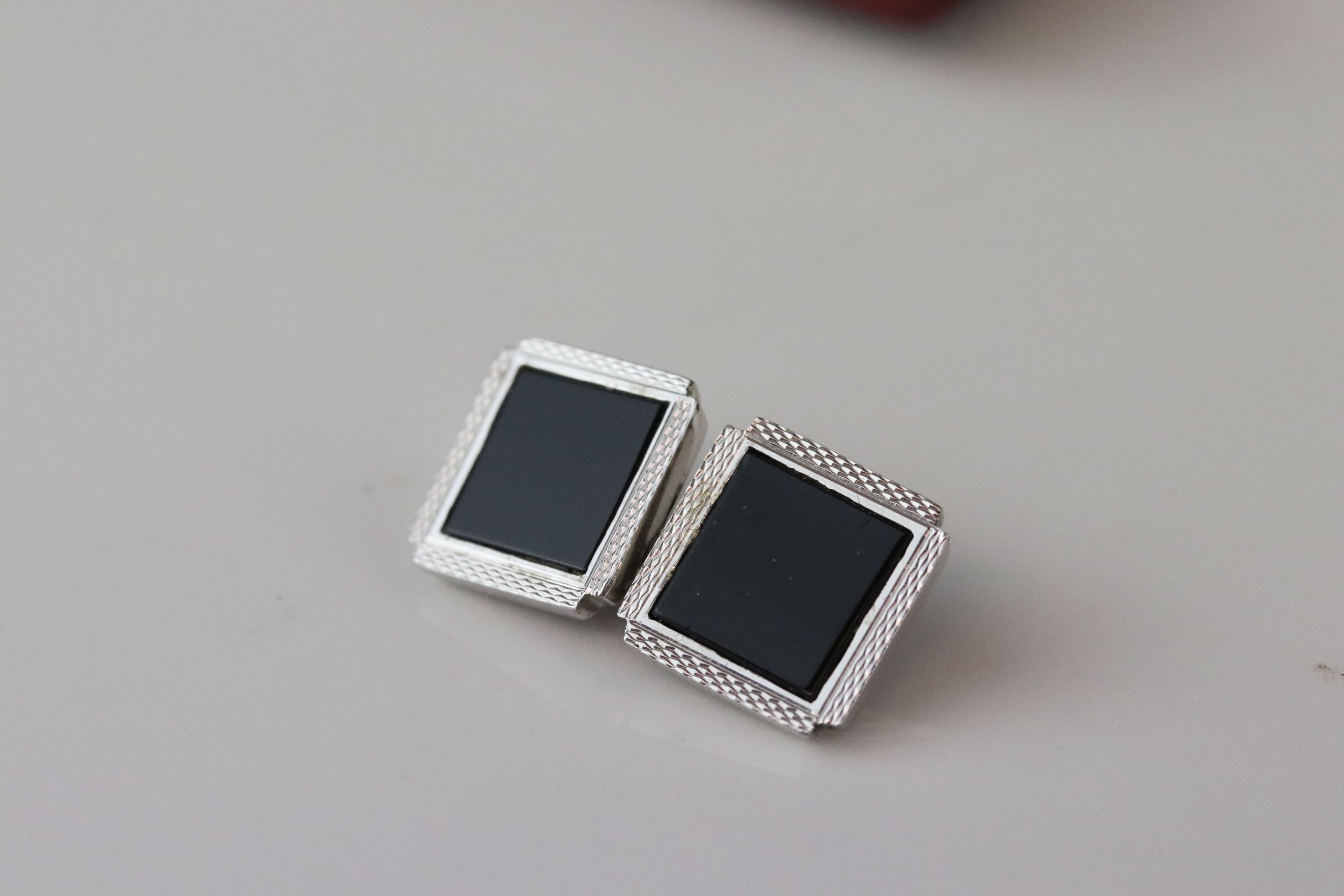 Onyx 9ct carat white gold Gentleman's cufflinks, buttons and dress stud set, square flush set - Image 2 of 8
