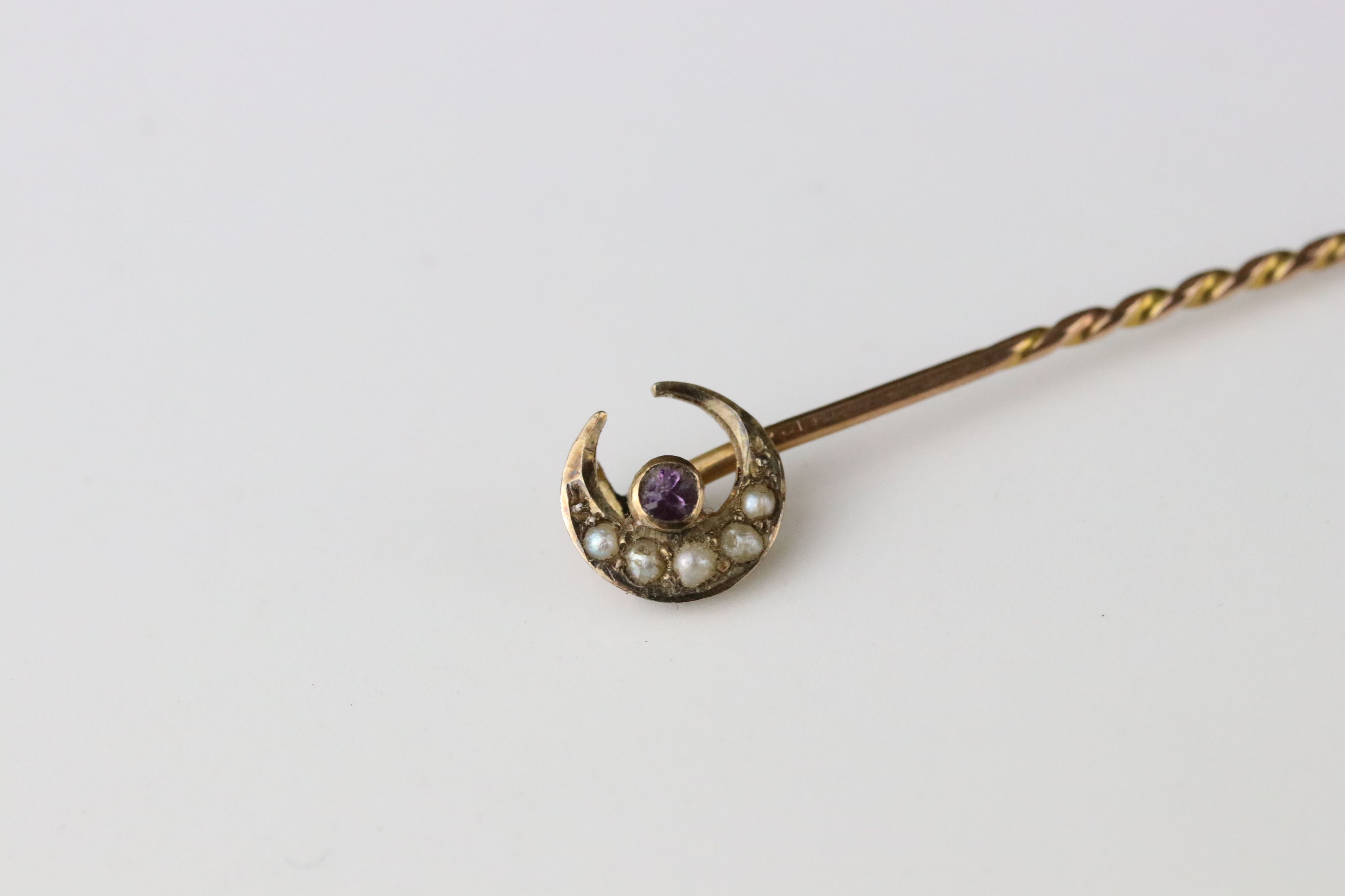 Victorian amethyst and seed pearl 9ct yellow gold crescent stick pin; Victorian seed pearl 9ct - Image 3 of 4