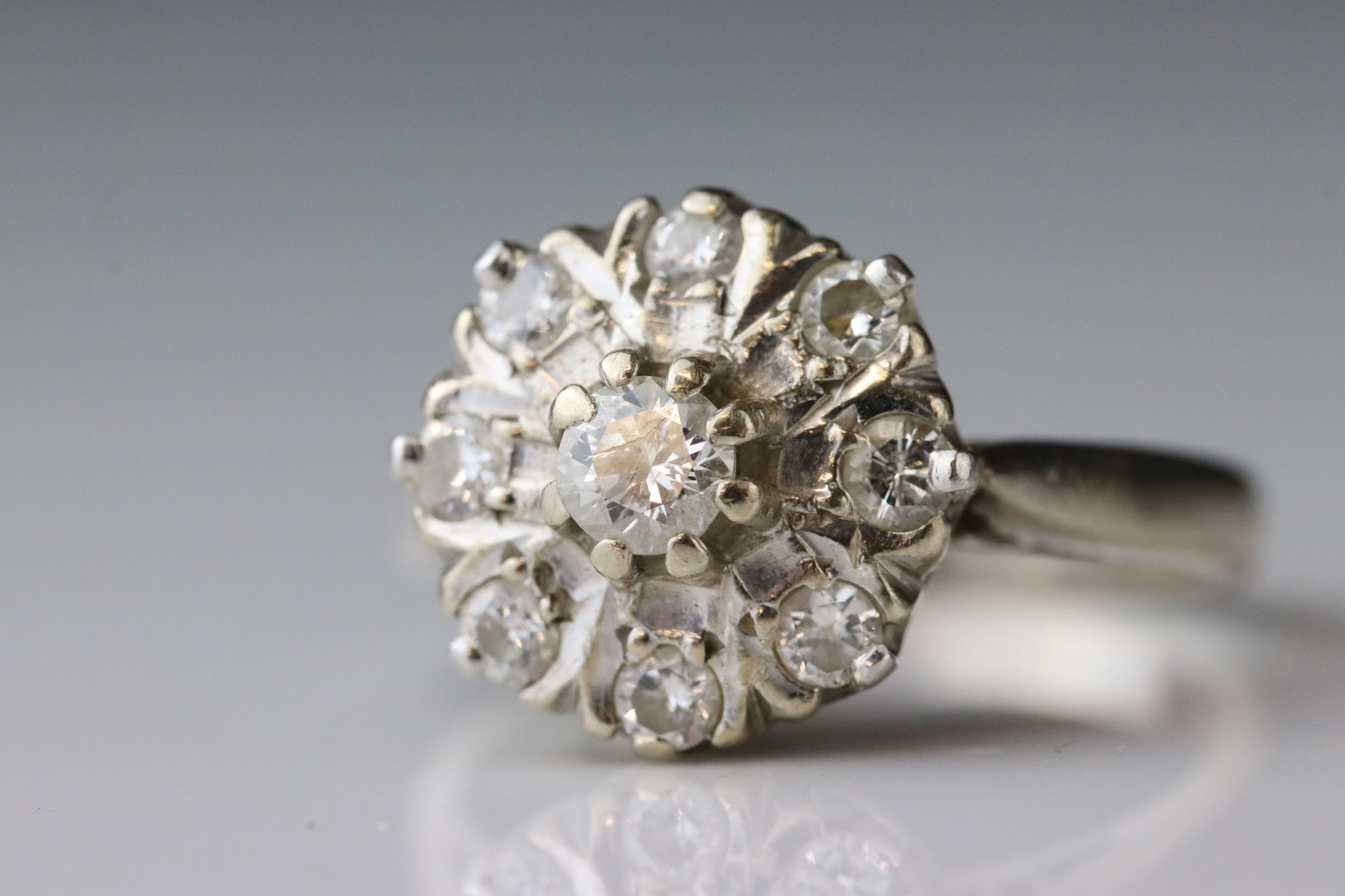 Diamond 18ct white gold cluster ring, principle round brilliant cut diamond weighing approx 0.20 - Image 3 of 5