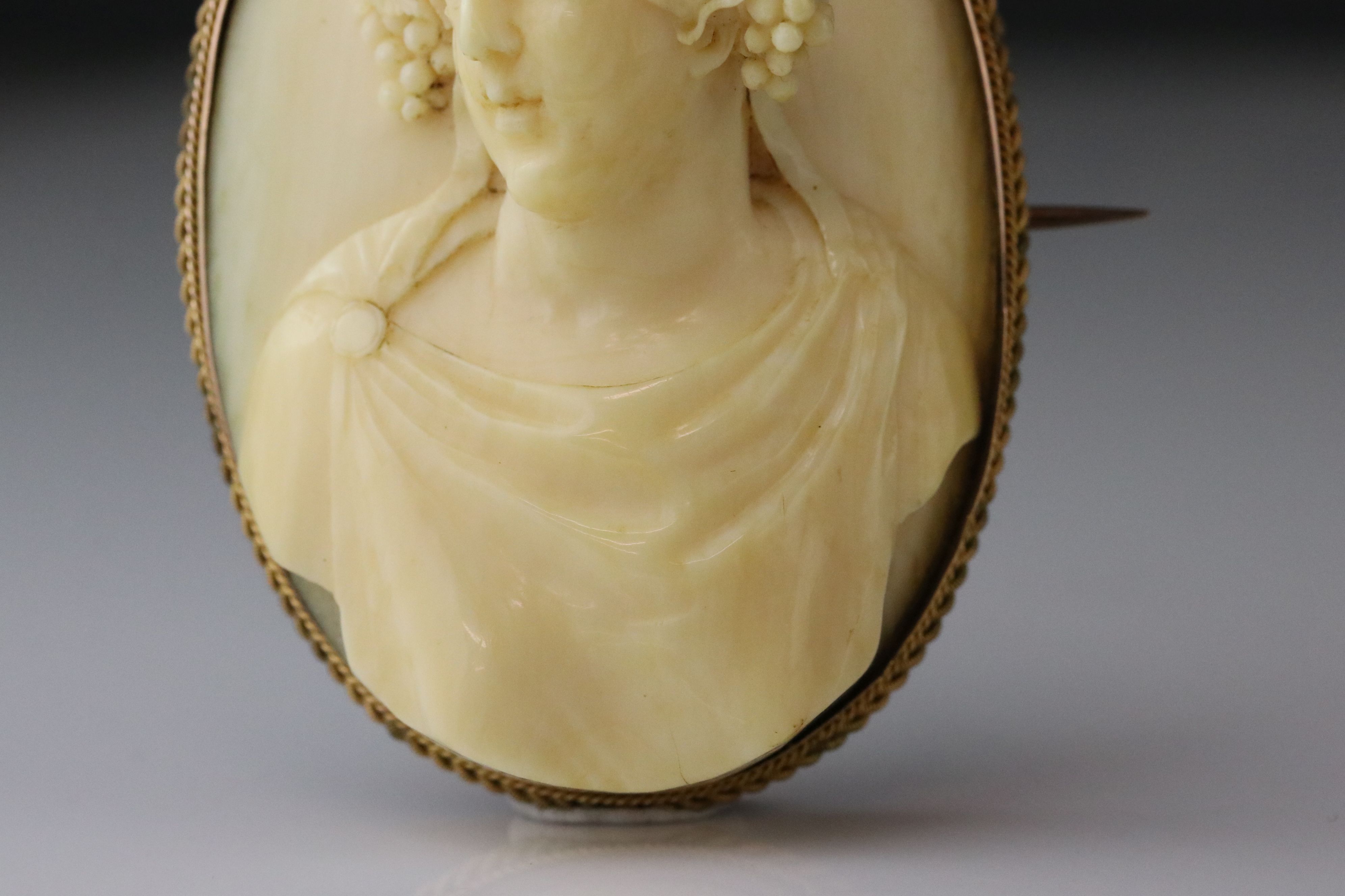 Victorian ivory cameo unmarked yellow gold oval brooch, the ivory cameo depicting female bust with - Image 3 of 5