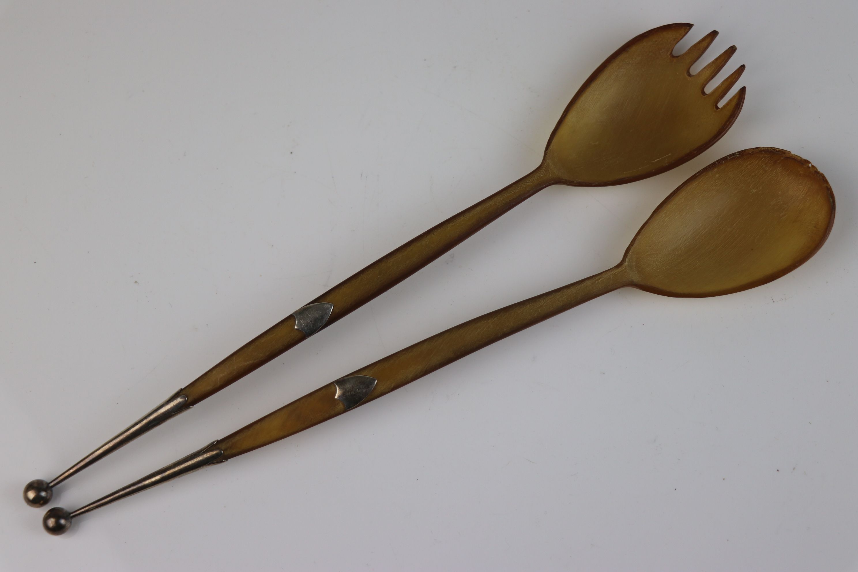 A pair of carved horn salad servers with sterling silver shield cartouche and finials, maker - Image 2 of 5