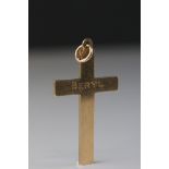 15ct yellow gold cross pendant, engraved Beryl and dated, length approx 4cm (excluding bale)