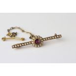 Victorian/ Edwardian purple garnet and seed pearl 15ct yellow gold flower head bar brooch (with