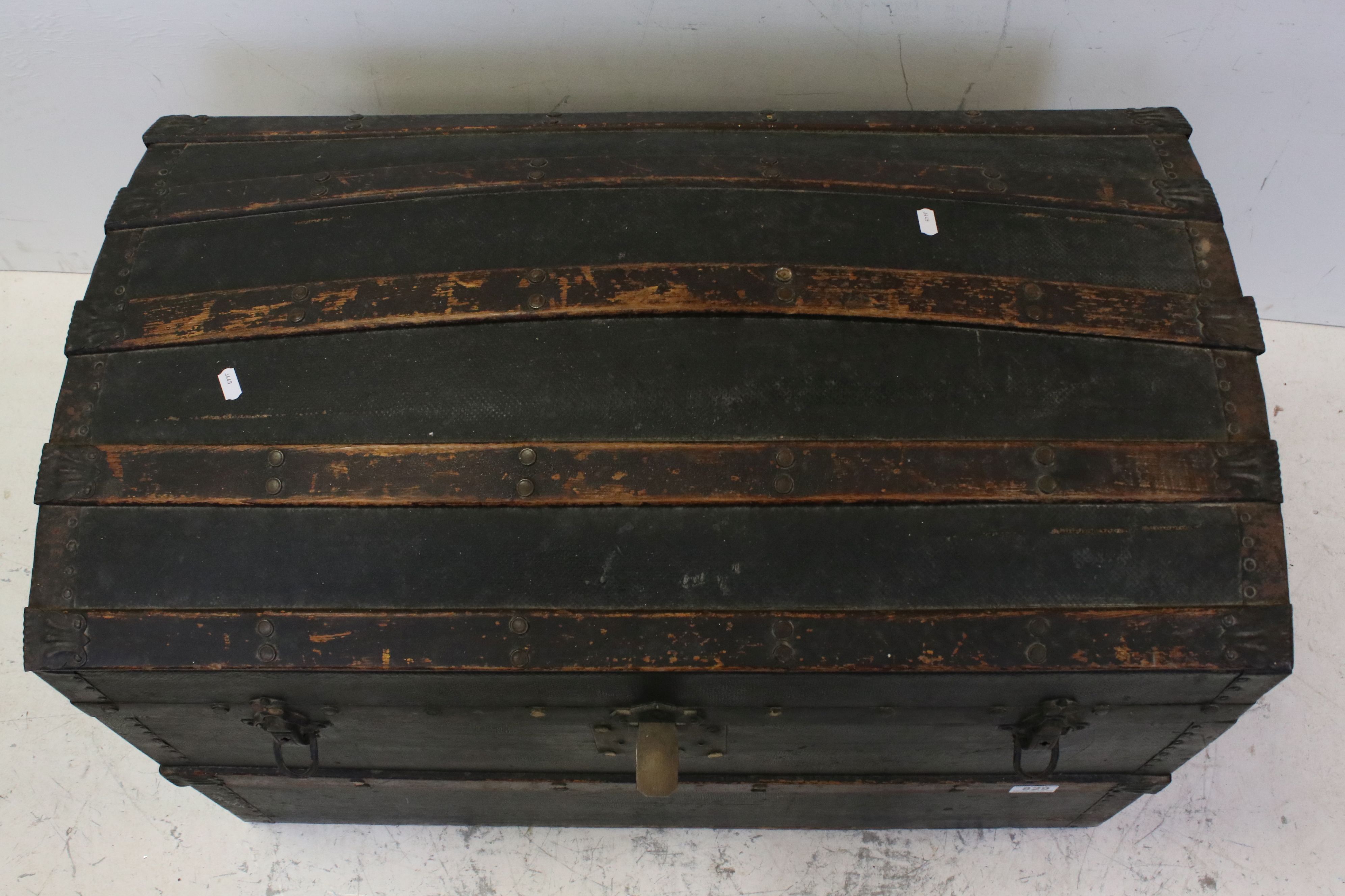 Victorian Canvas covered and Wooden Bound Domed Top Travelling Trunk, 84cms wide x 60cms high - Image 5 of 5