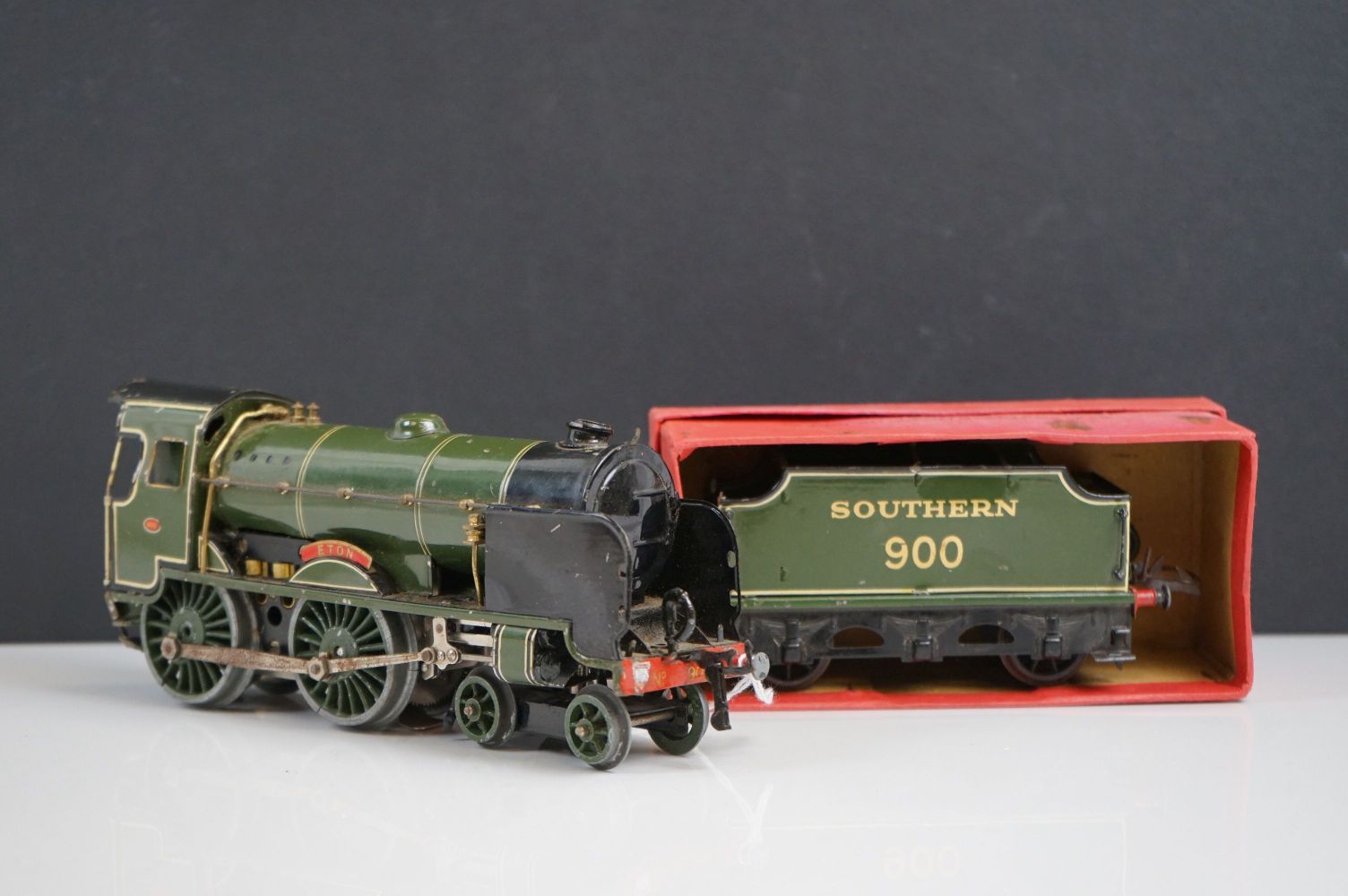 Toy Auction (2 Days) -  Model Rail, Steam Engines, Meccano, Diecast, Scalextric, Model Kits, Action Figures, Retro Gaming, Dolls, Teddies & more