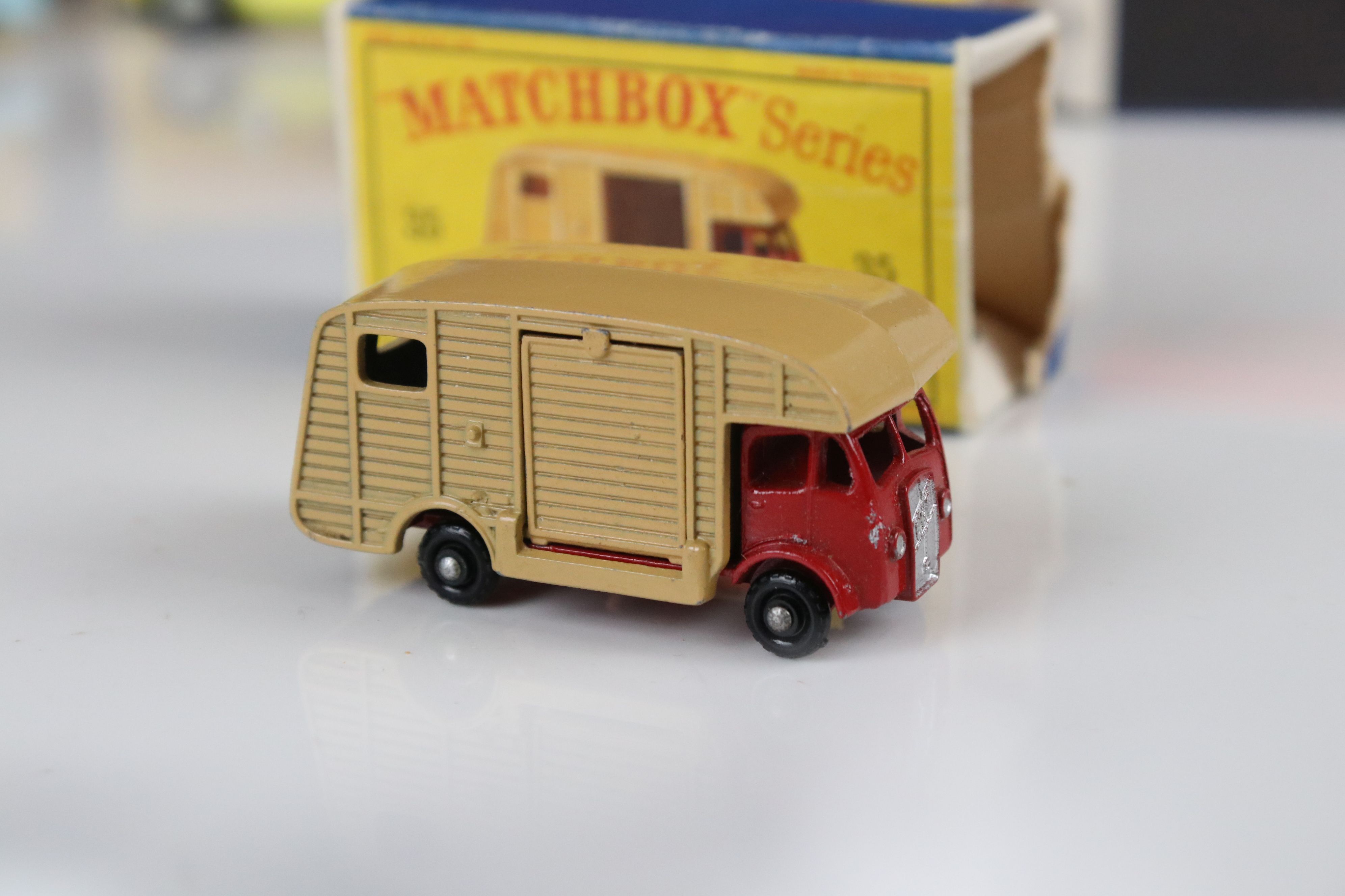 12 Boxed Matchbox 75 Series diecast models to include 7 Ford Anglia, 17 Metropolitan Taxi, 23 - Image 4 of 14