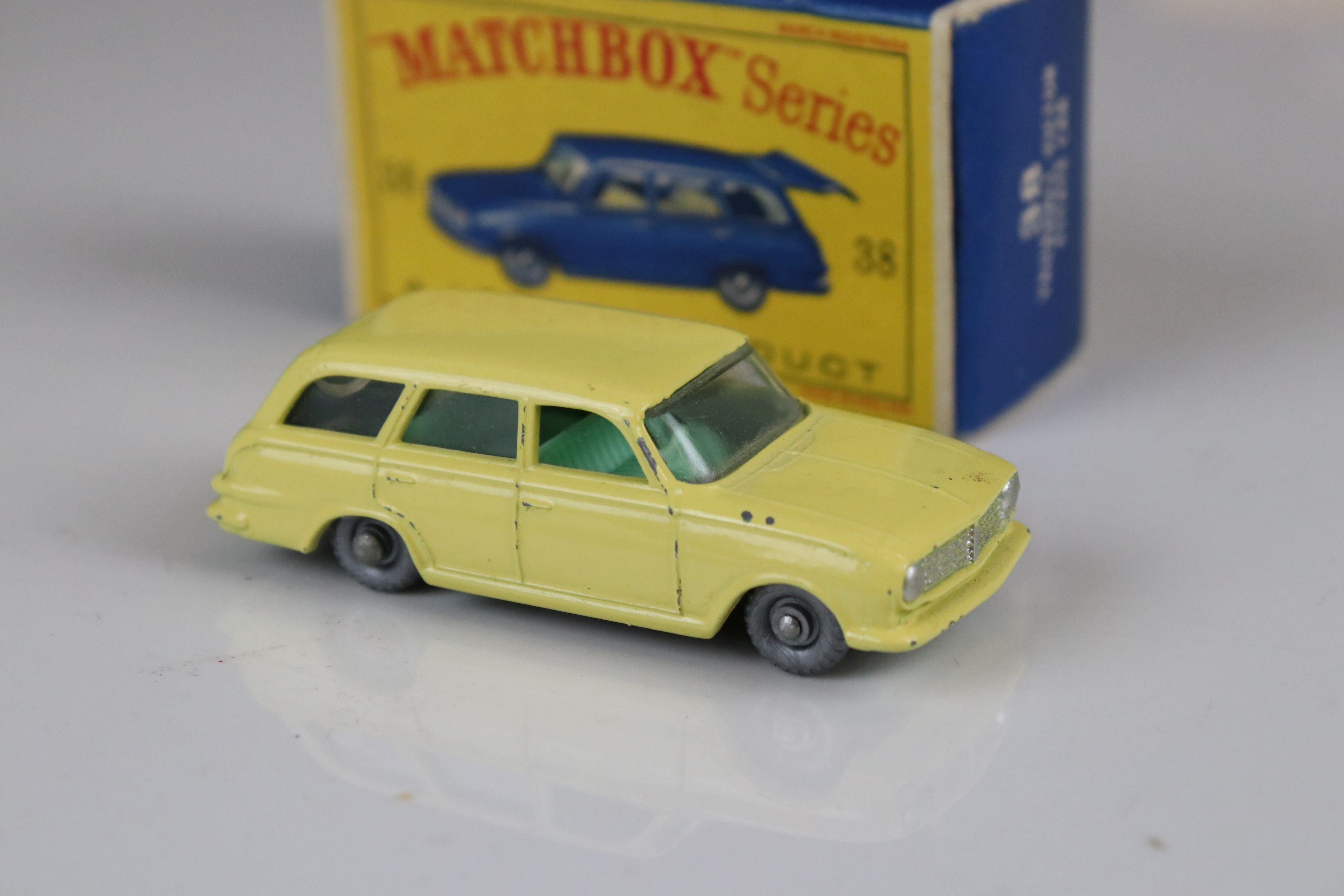 12 Boxed Matchbox 75 Series diecast models to include 7 Ford Anglia, 17 Metropolitan Taxi, 23 - Image 13 of 14