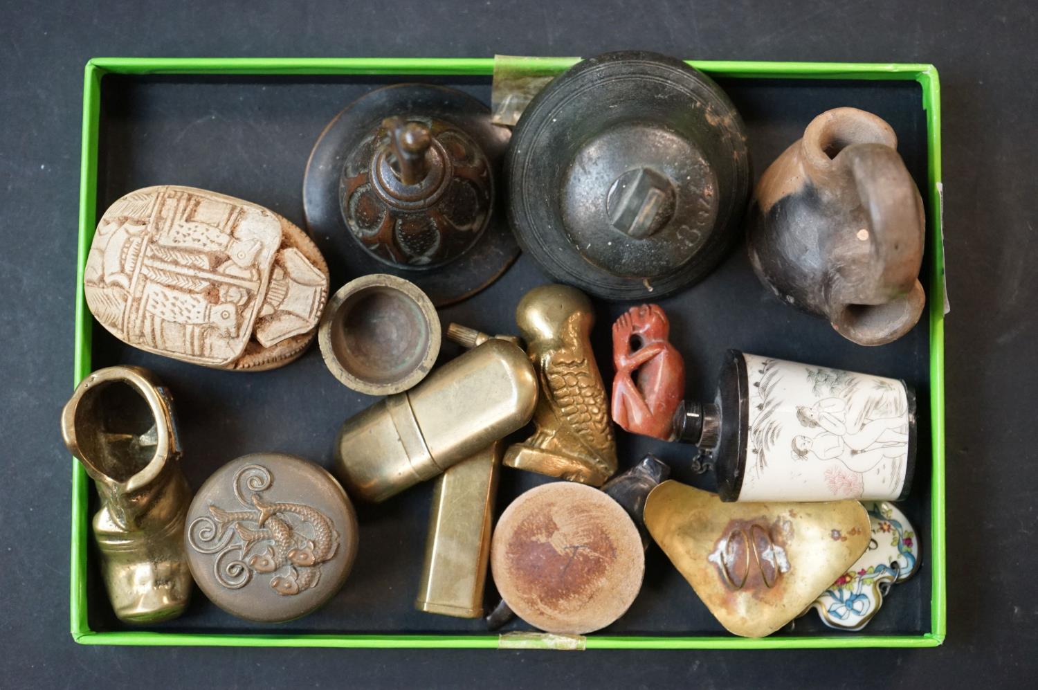 A group of mixed collectables to include a carved horn elephant suff box, a brass match holder and a - Image 2 of 7
