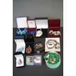 A collection of mainly contemporary costume jewellery to include silver and malachite examples.