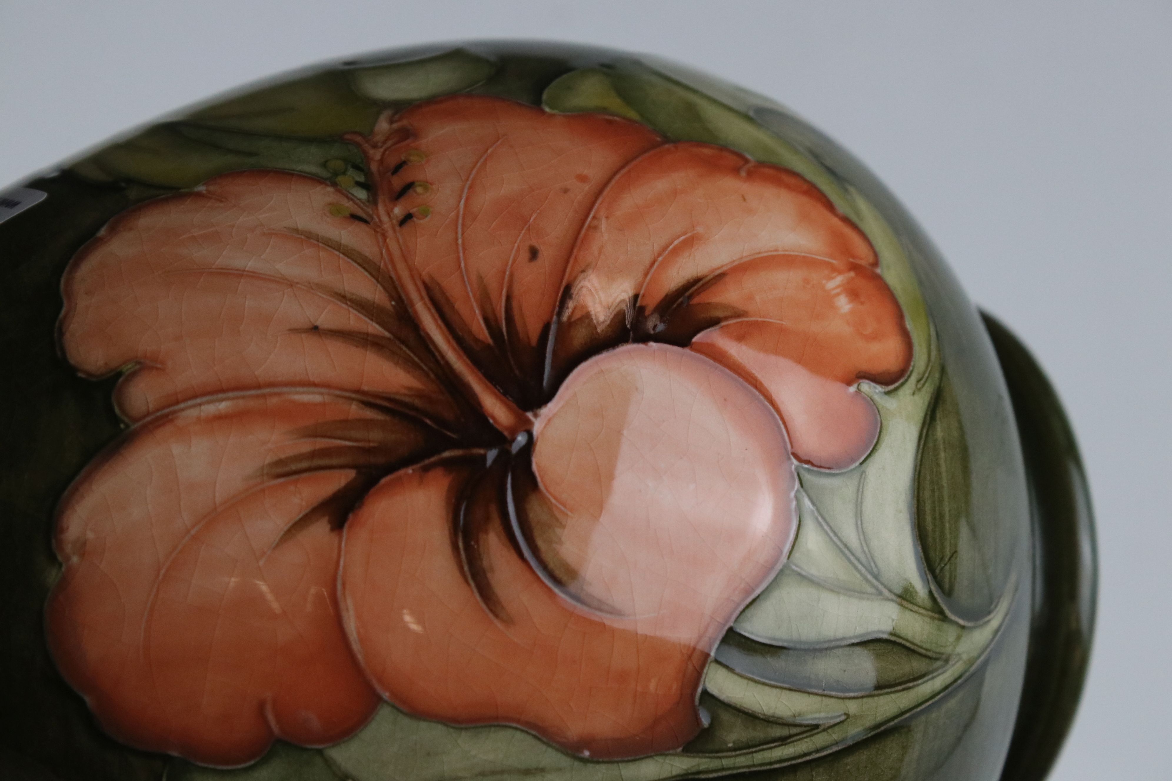 Moorcroft Vase in the Hibiscus pattern on green ground, impressed Moorcroft mark to base and also - Image 5 of 7