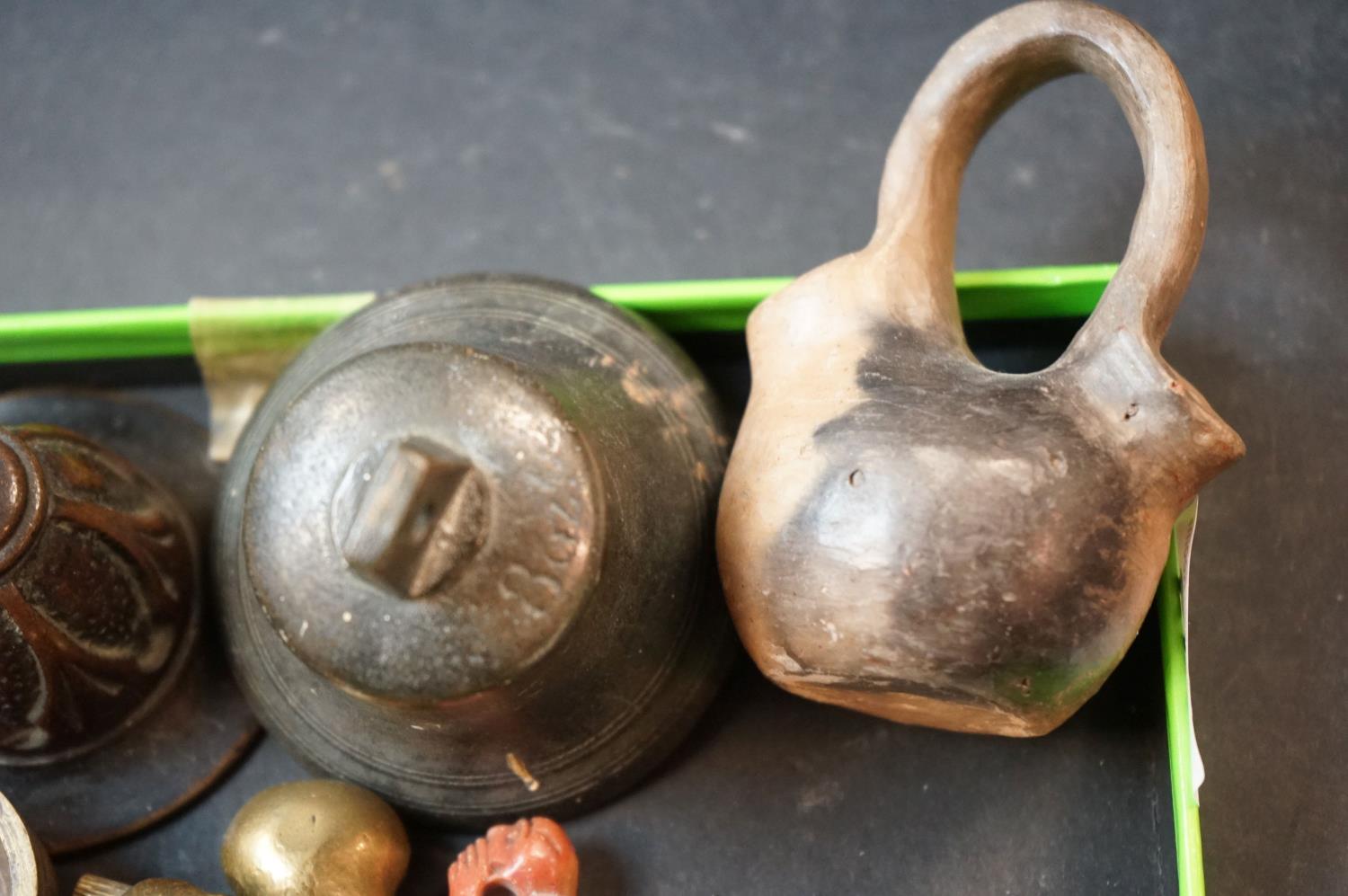 A group of mixed collectables to include a carved horn elephant suff box, a brass match holder and a - Image 6 of 7