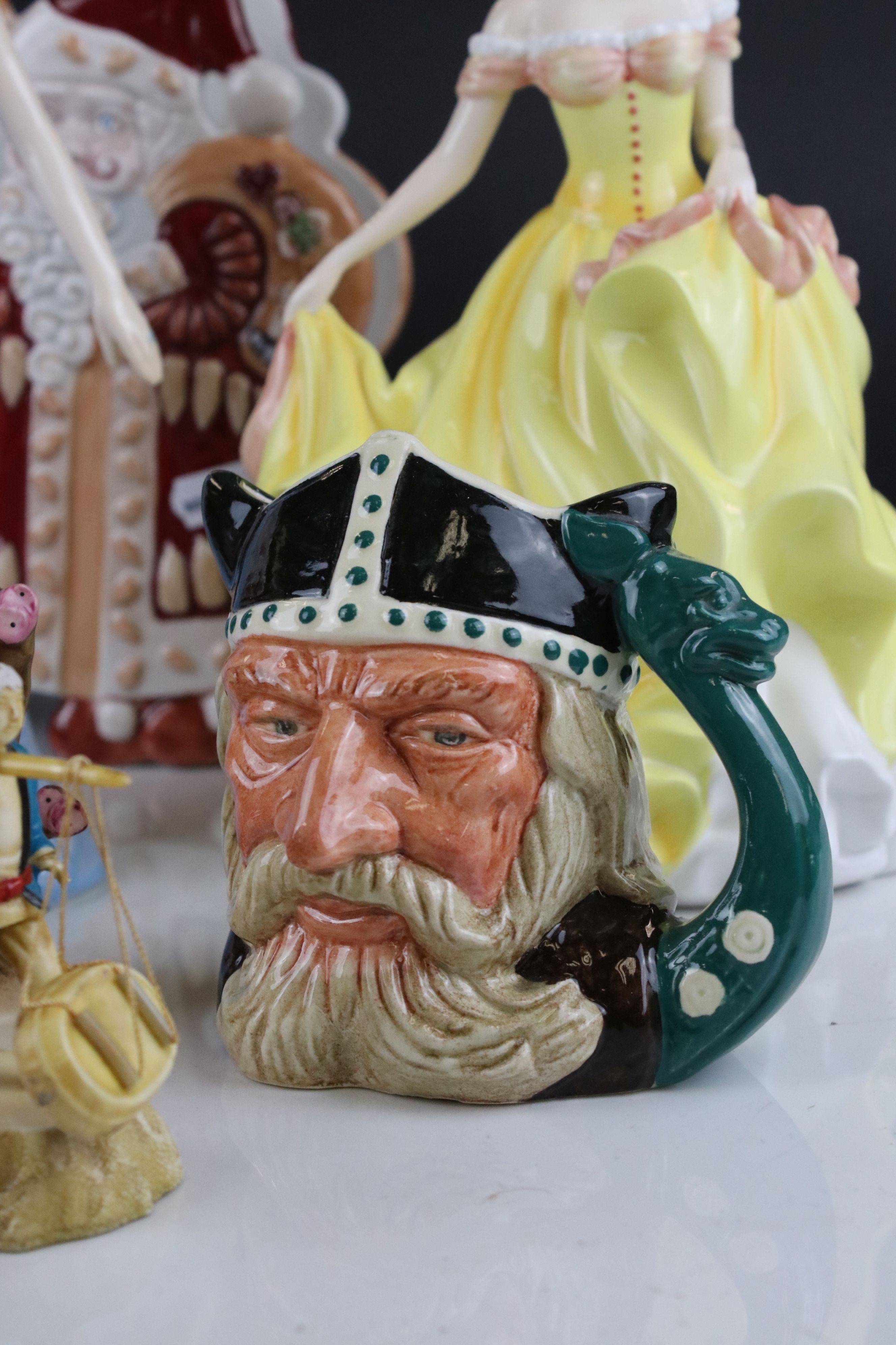Mixed Lot of Ceramics including Two Royal Doulton Figurines and a Coalport Figurine, Pair of - Image 6 of 10
