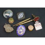 A small group of mixed collectables to include two propelling pencils, a rose metal stud, two