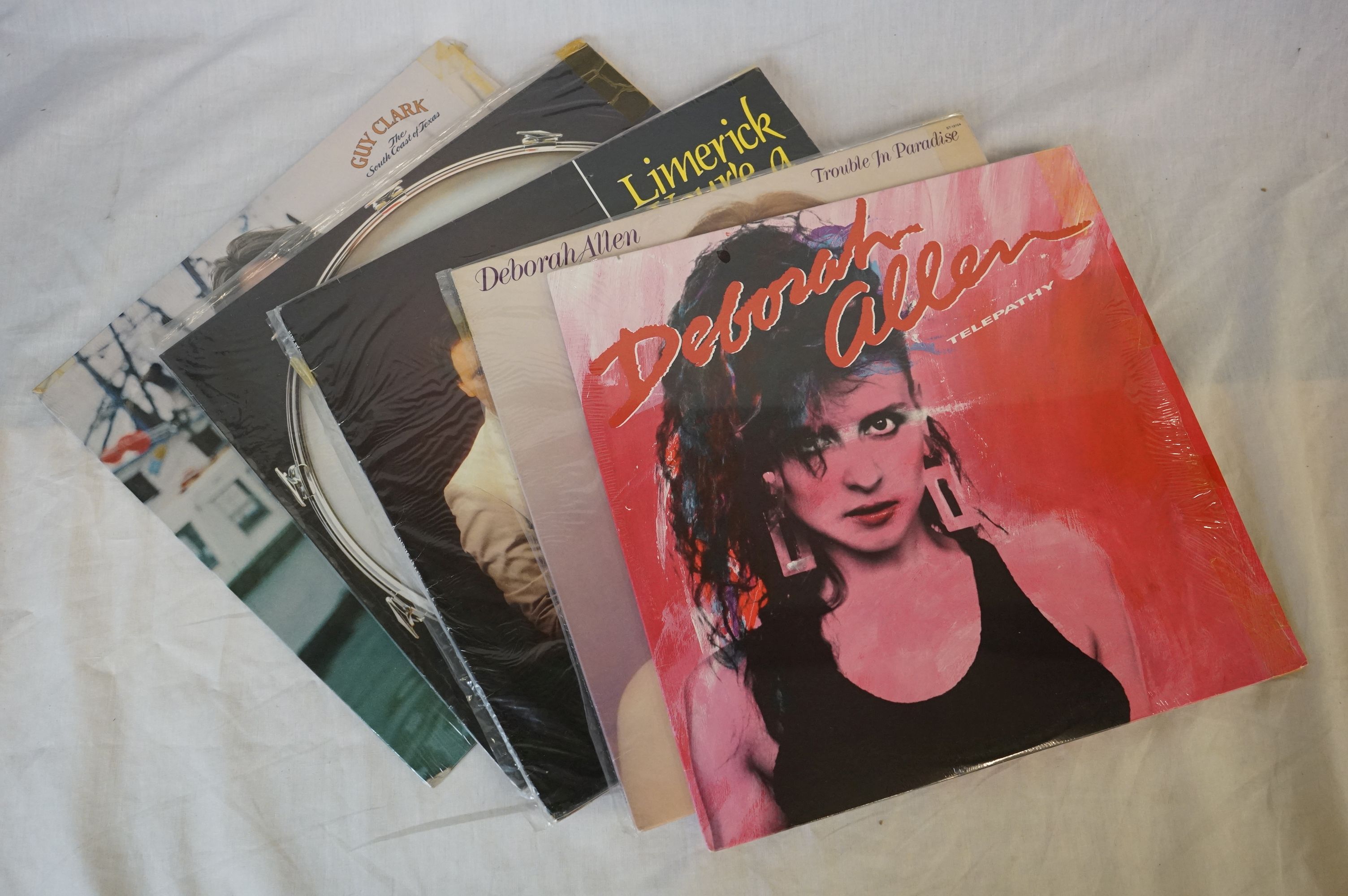 Vinyl - Over 200 LPs to include Country, MOR, Pop etc, sleeves and vinyl vg+ (two boxes) - Image 3 of 4