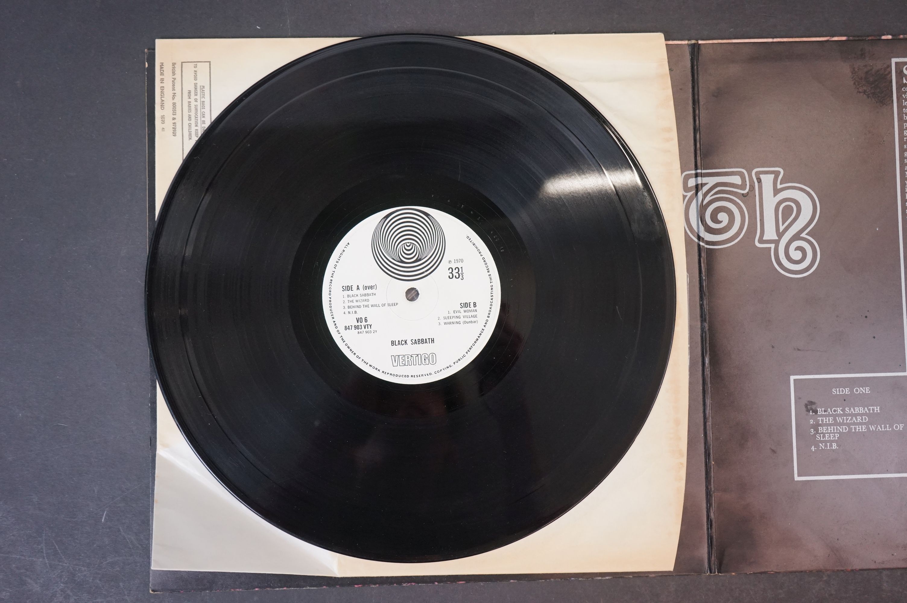 Vinyl - Black Sabbath - Black Sabbath. Original UK 1970 Large Swirl Vertigo Label Pressing (Dunbar - Image 3 of 6