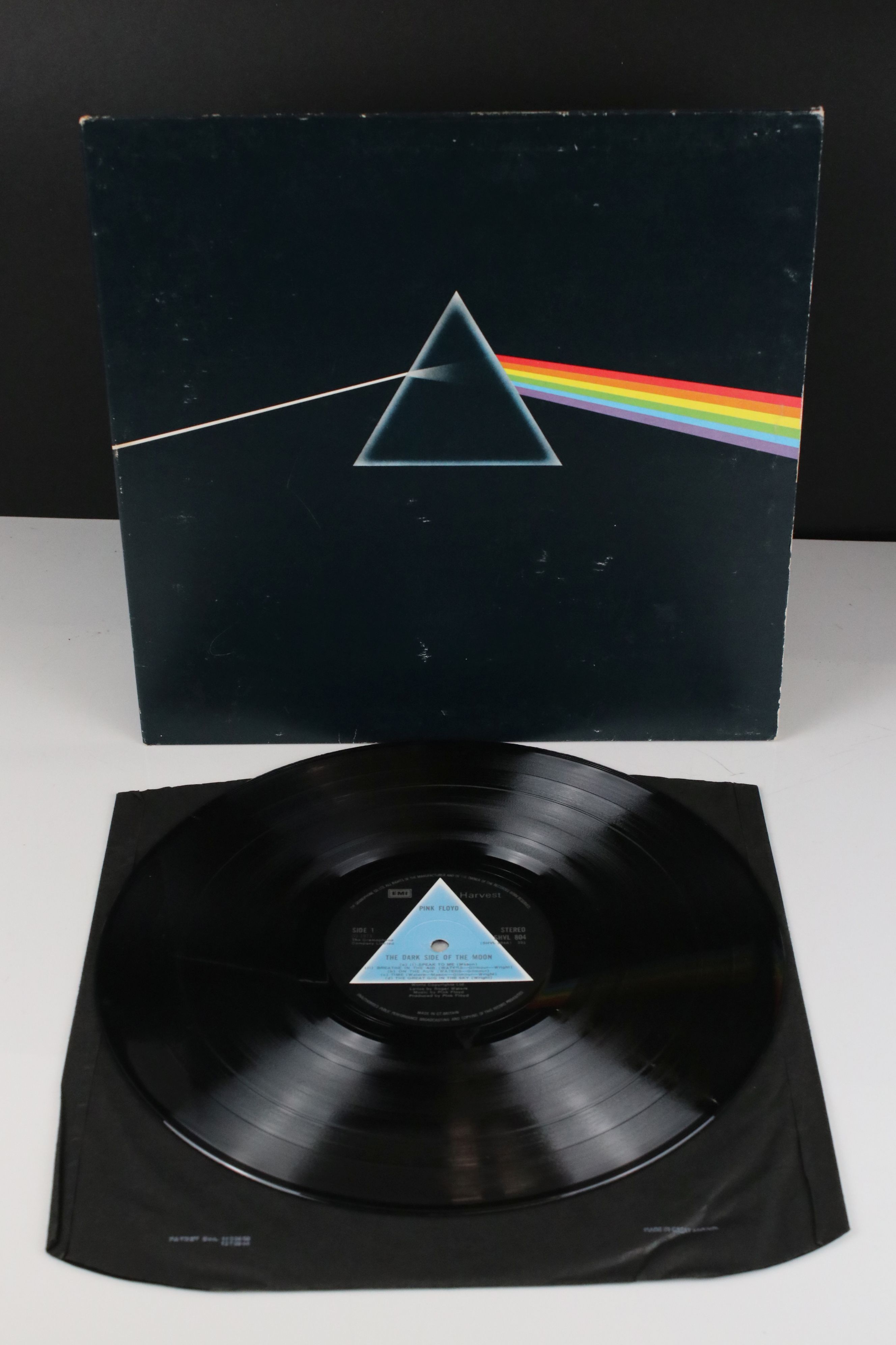 Vinyl - Pink Floyd Dark Side of The Moon LP on Harvest SHVL804 Stereo, solid light blue triangle, no
