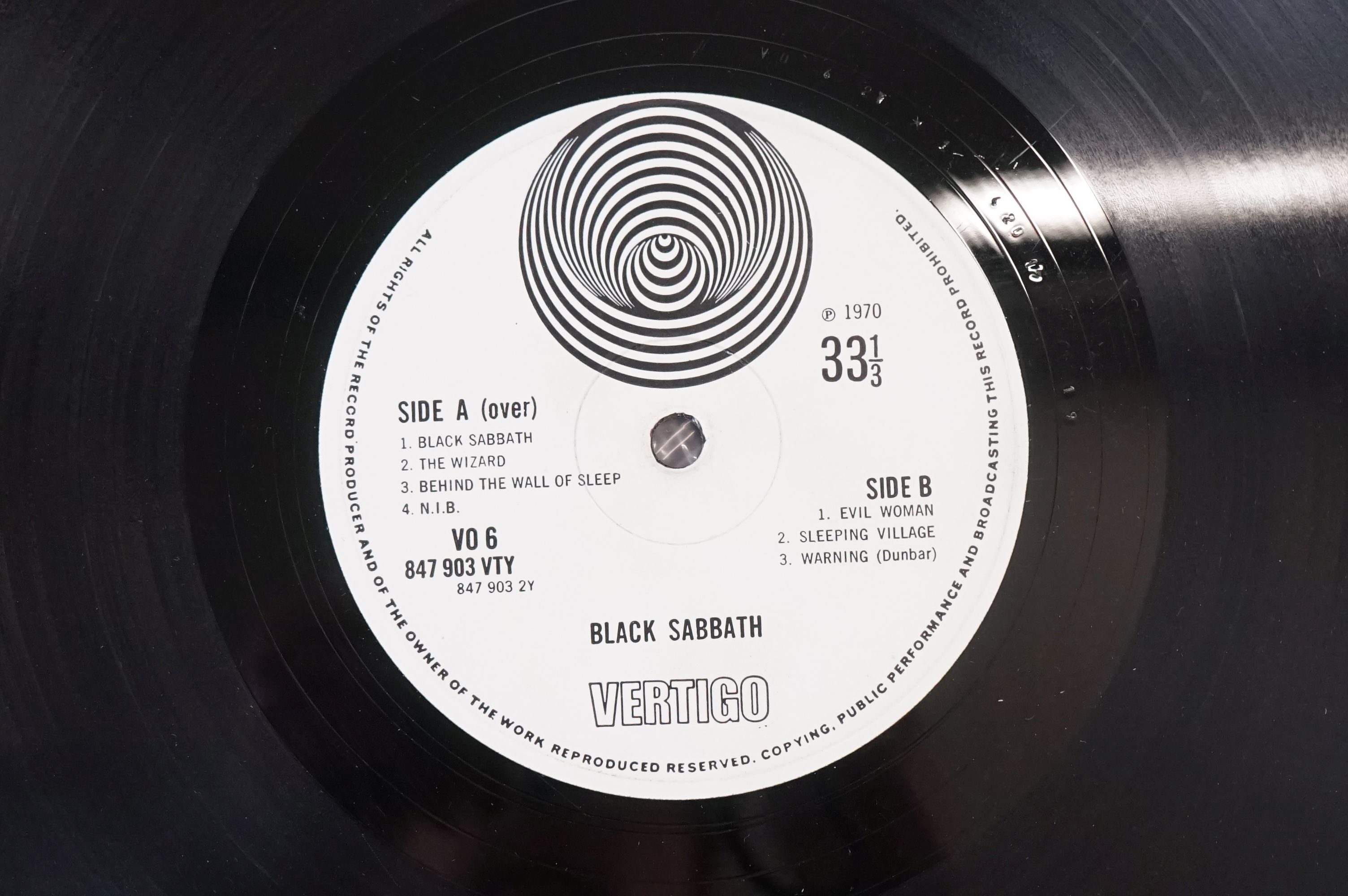 Vinyl - Black Sabbath - Black Sabbath. Original UK 1970 Large Swirl Vertigo Label Pressing (Dunbar - Image 4 of 6