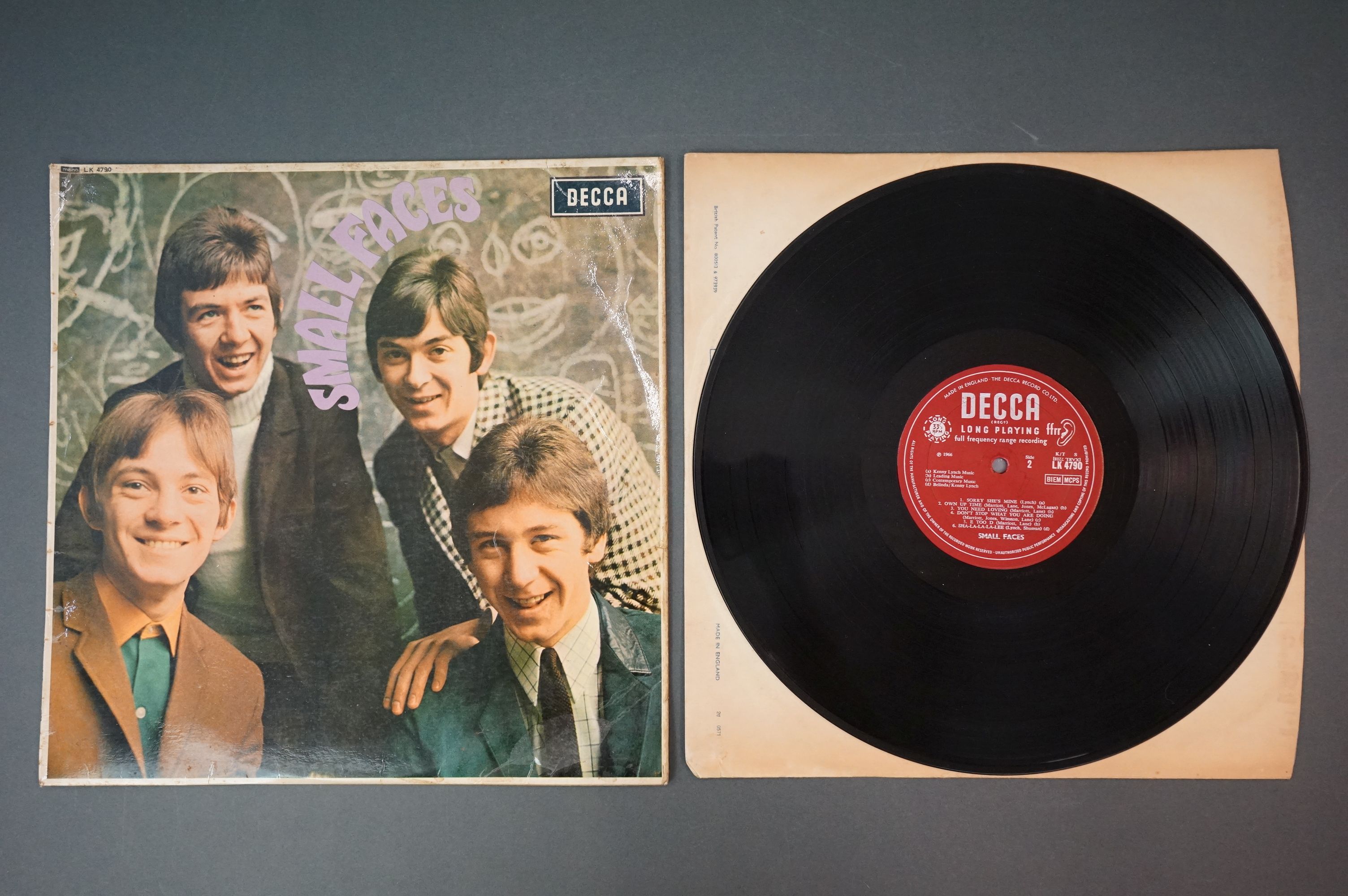 Vinyl - Small Faces self titled on Decca LK4790 red unboxed Decca mono label, sleeve and vinyl vg - Image 2 of 4