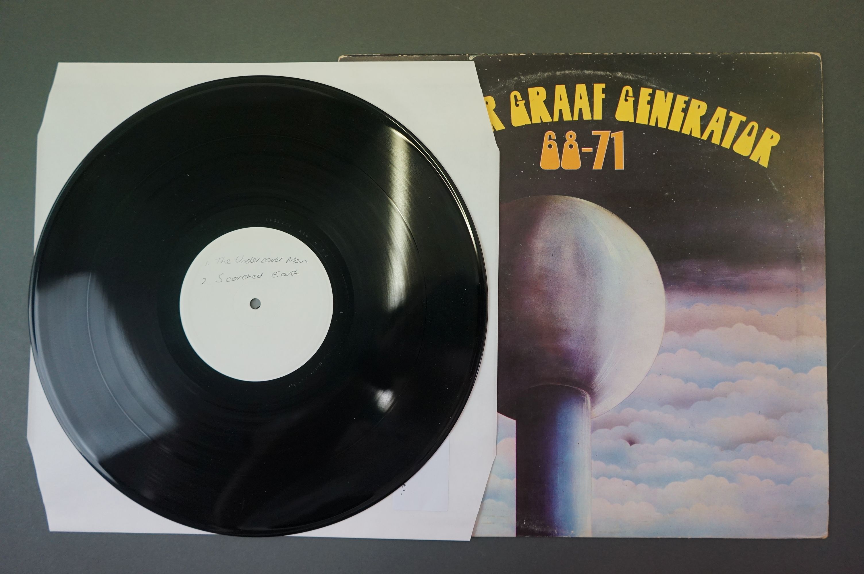 Vinyl - Van Der Graaf Generator 2 LP's 68-71 (C S2) and Godbluff (White Label) no outer, hand - Image 4 of 7
