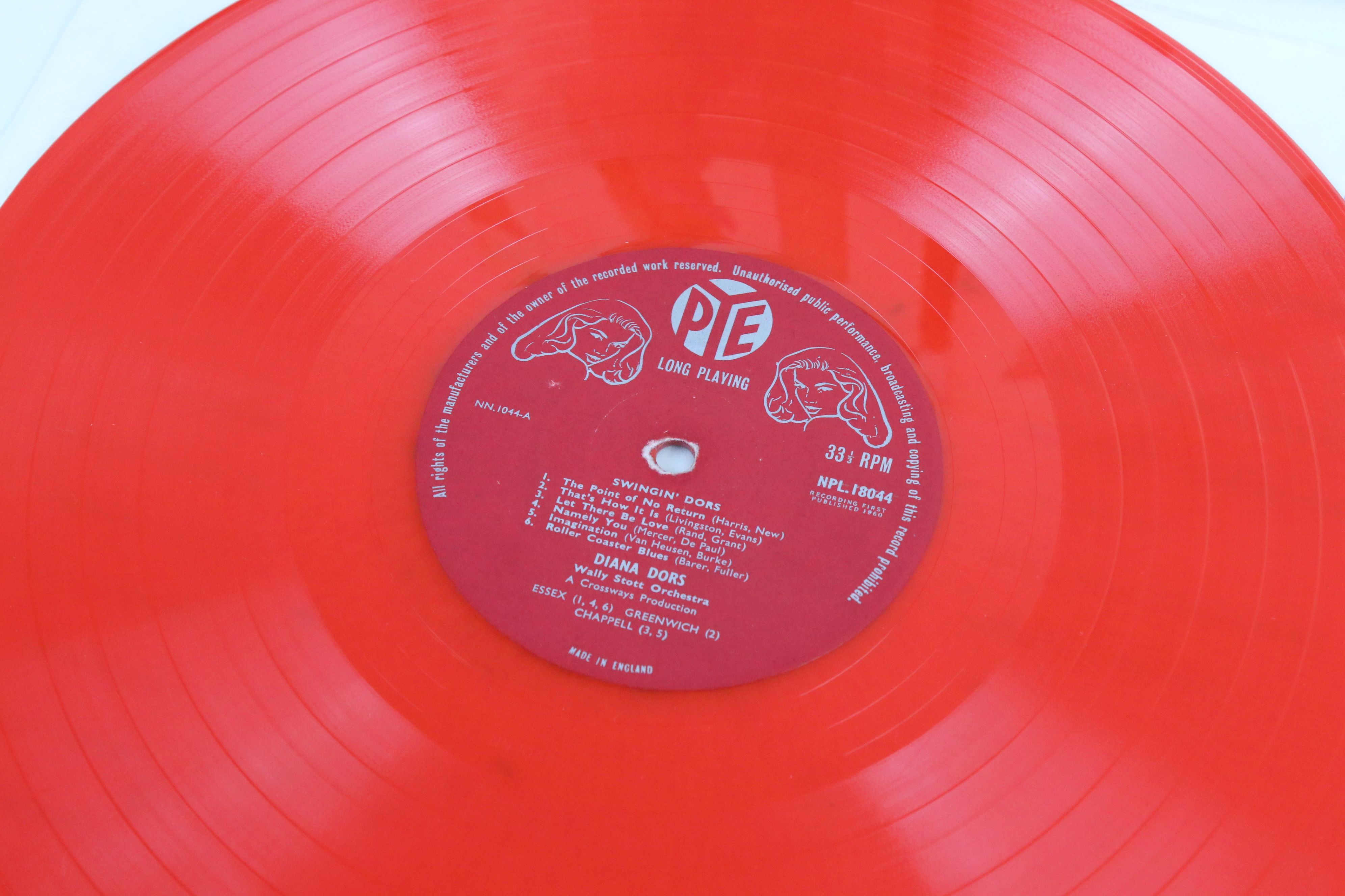 Signed Vinyl - Diana Dors Swingin Dors LPs on Pye red vinyl, vg, autographed 'To Tony Sincerely - Image 4 of 6