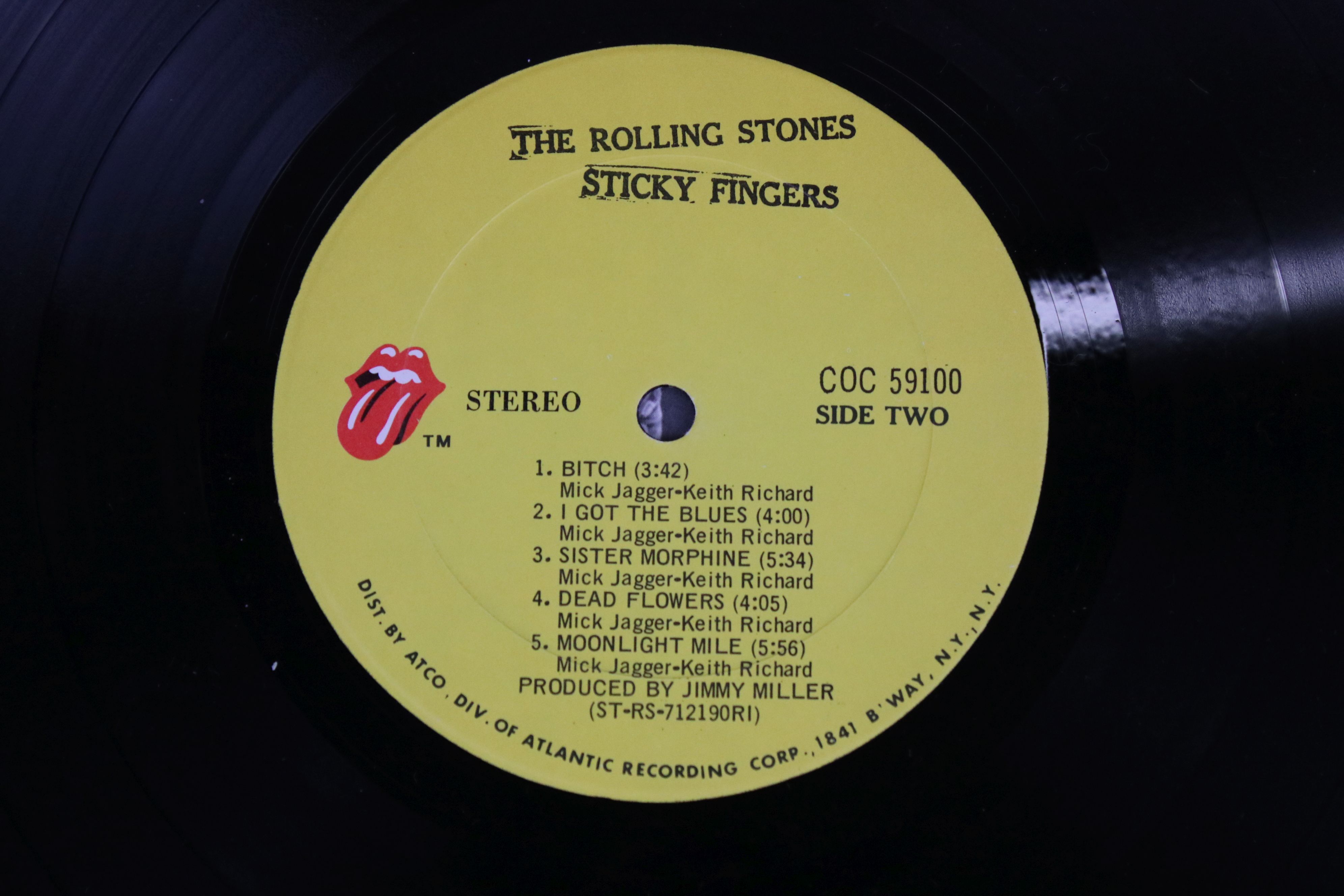 Vinyl - The Rolling Stones Sticky Fingers (COC 59100) Stereo, ATCO US pressing, inner sleeve has - Image 2 of 4