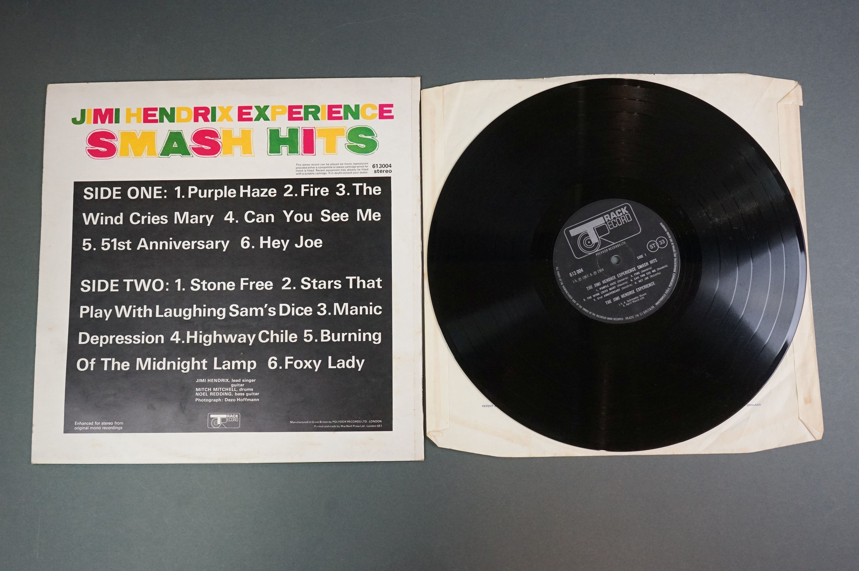 Vinyl - Three Jimi Hendrix LPs to include Smash Hits on Track 613004 with price sticker to top right - Image 8 of 8