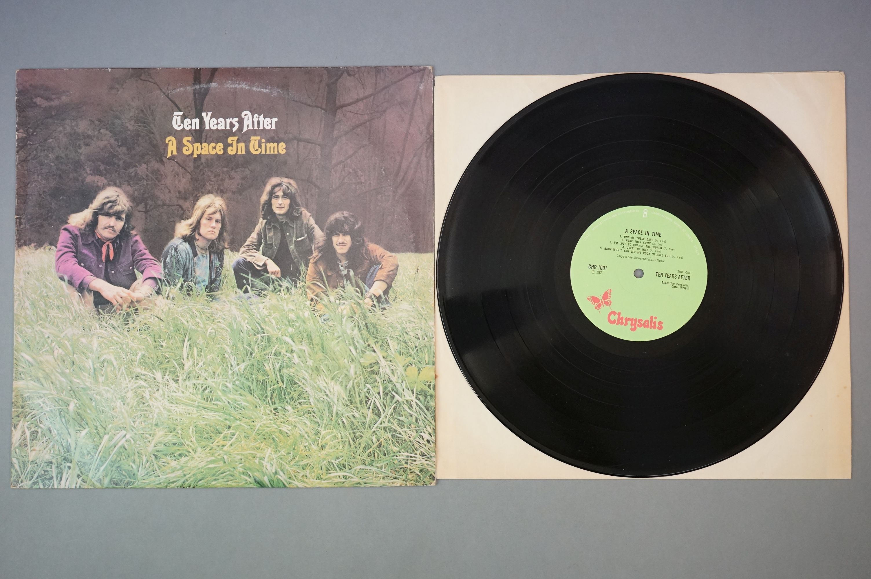 Vinyl - Ten Years After A Space In Time (CHR 1001) Green label with manufactured and distributed - Image 2 of 4