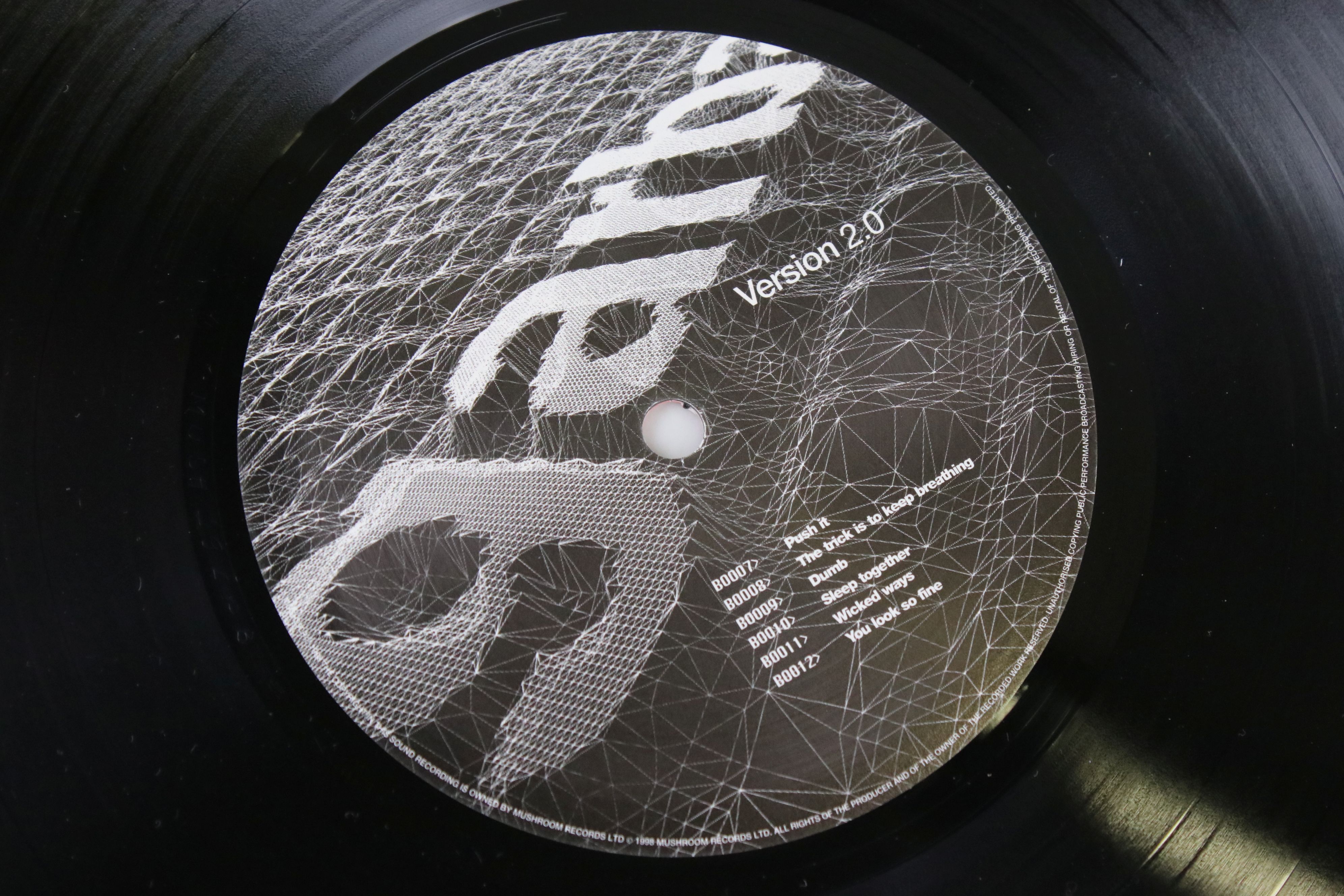 Vinyl - Garbage Version 2.0 LP on Mushroom MUSH29LP, with inner sleeve, initials of vendor to label, - Image 4 of 4