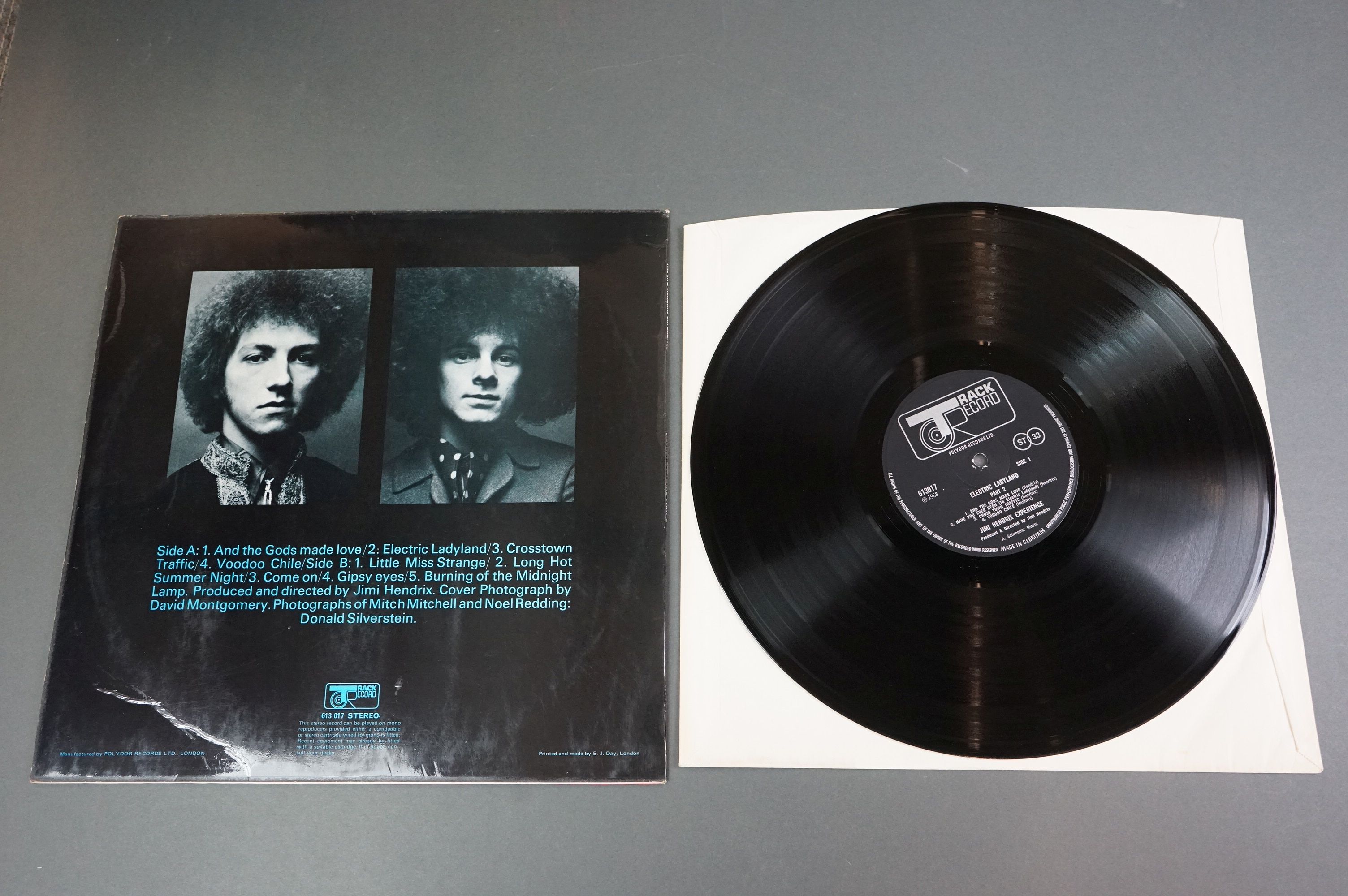 Vinyl - Three Jimi Hendrix LPs to include Smash Hits on Track 613004 with price sticker to top right - Image 3 of 8